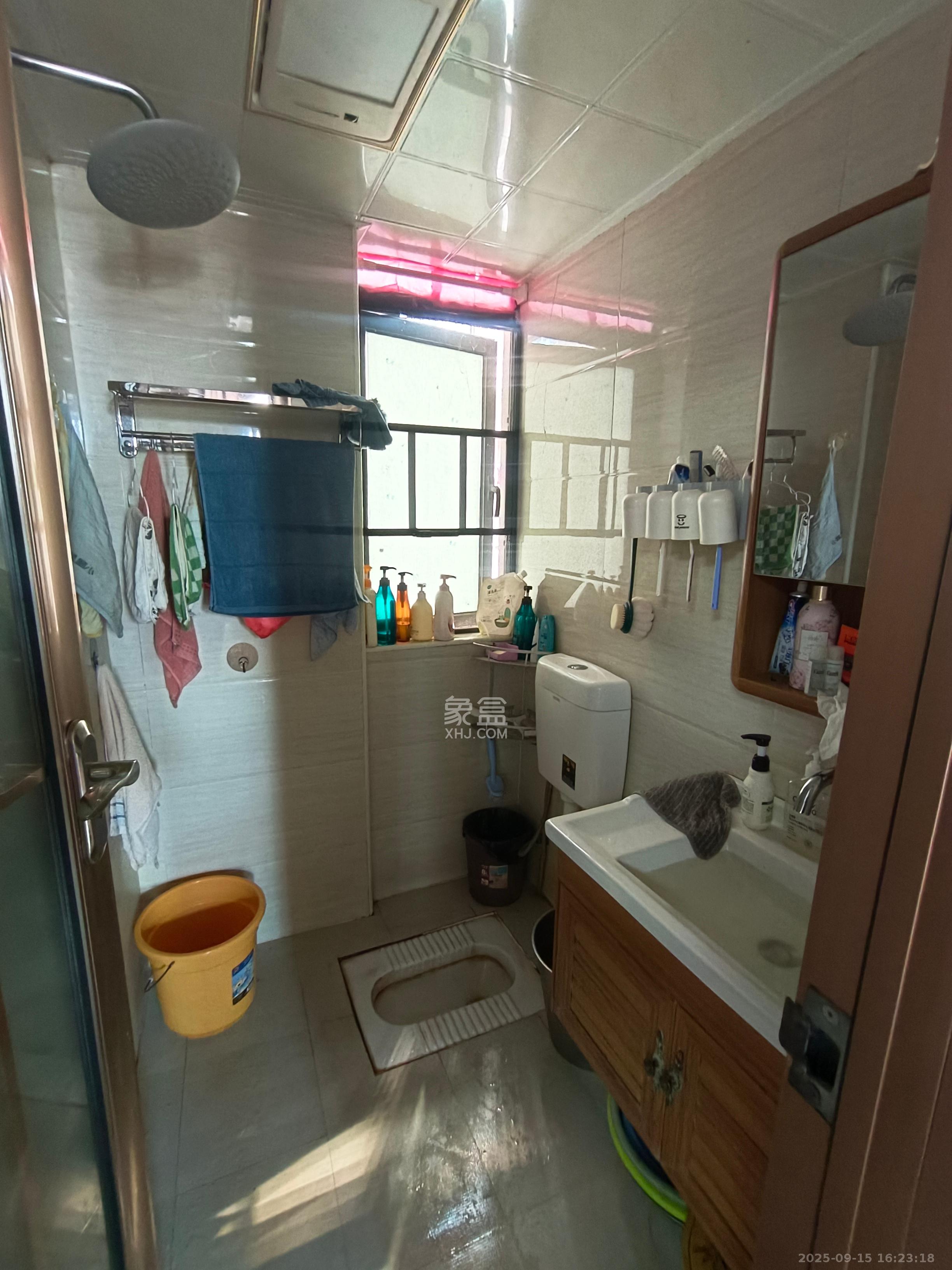 月亮湾草莓街区一、二期 3室2厅1卫 1800.0元/月 月亮湾草莓街区一、二期 3室2厅1卫 1800.0元/月室内图