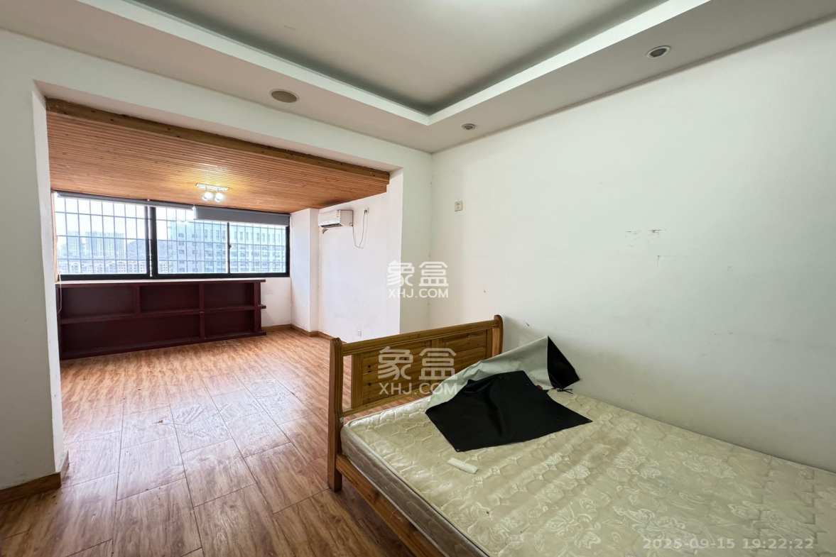 迎新佳苑  1室2厅2卫    3300.0元/月 迎新佳苑  1室2厅2卫    3300.0元/月室内图1