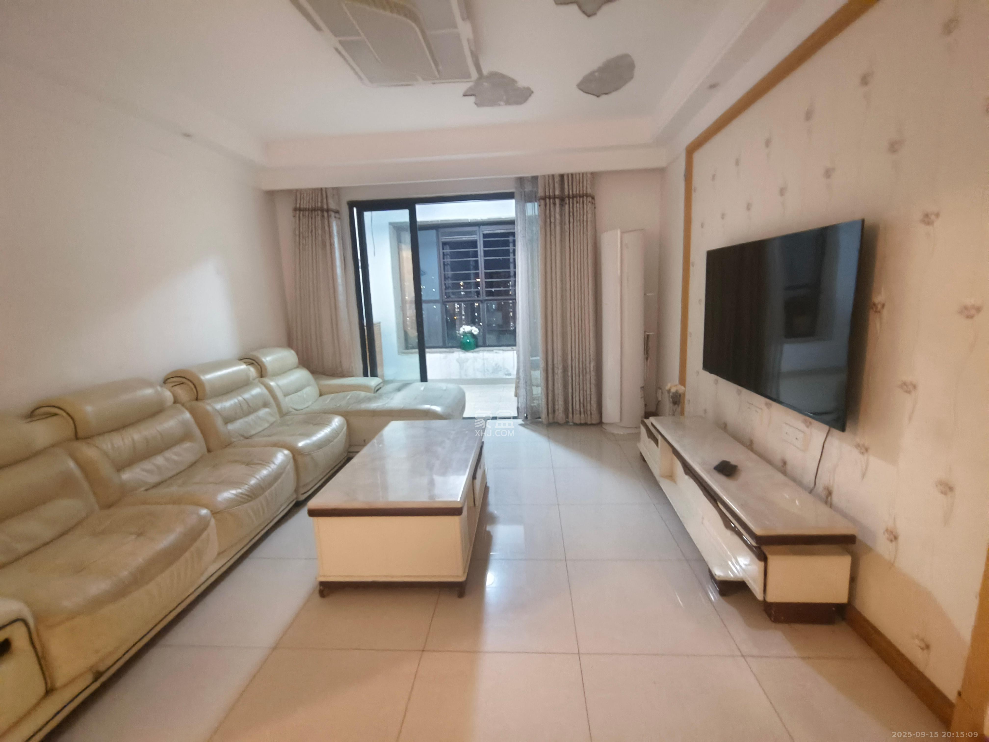 中海国际四期 3室2厅2卫 2200.0元/月 中海国际四期 3室2厅2卫 2200.0元/月室内图