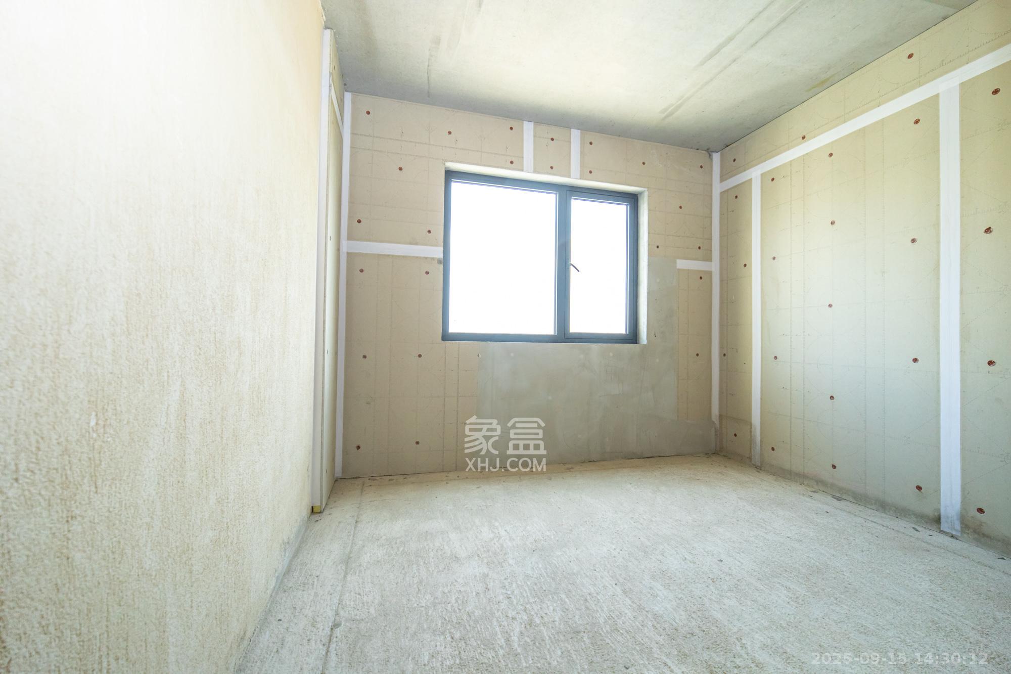 保利和光尘樾 4室2厅2卫 142.0万 保利和光尘樾 4室2厅2卫 142.0万卧室