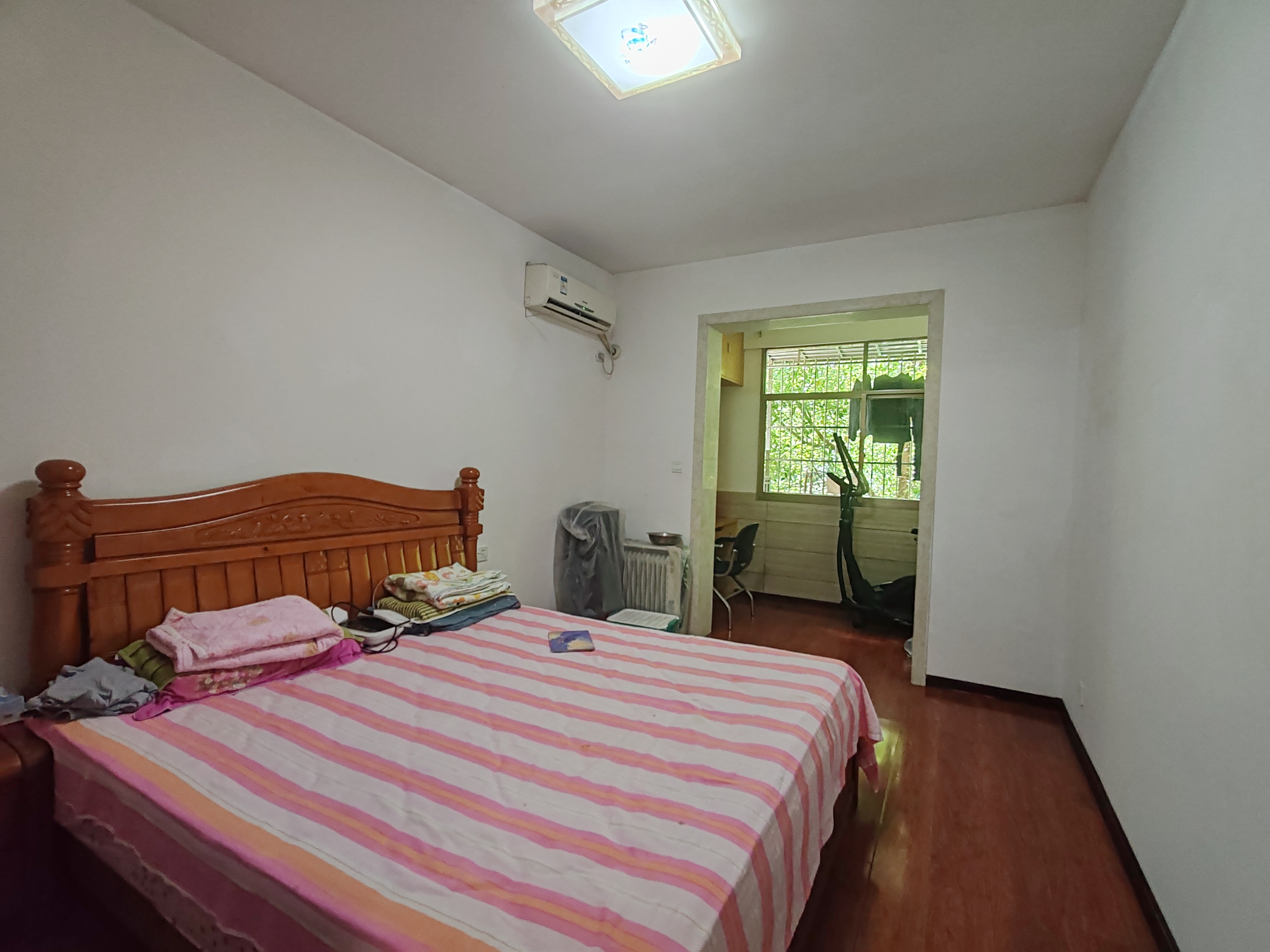 互助小区 3室2厅2卫 1200.0元/月 互助小区 3室2厅2卫 1200.0元/月室内图