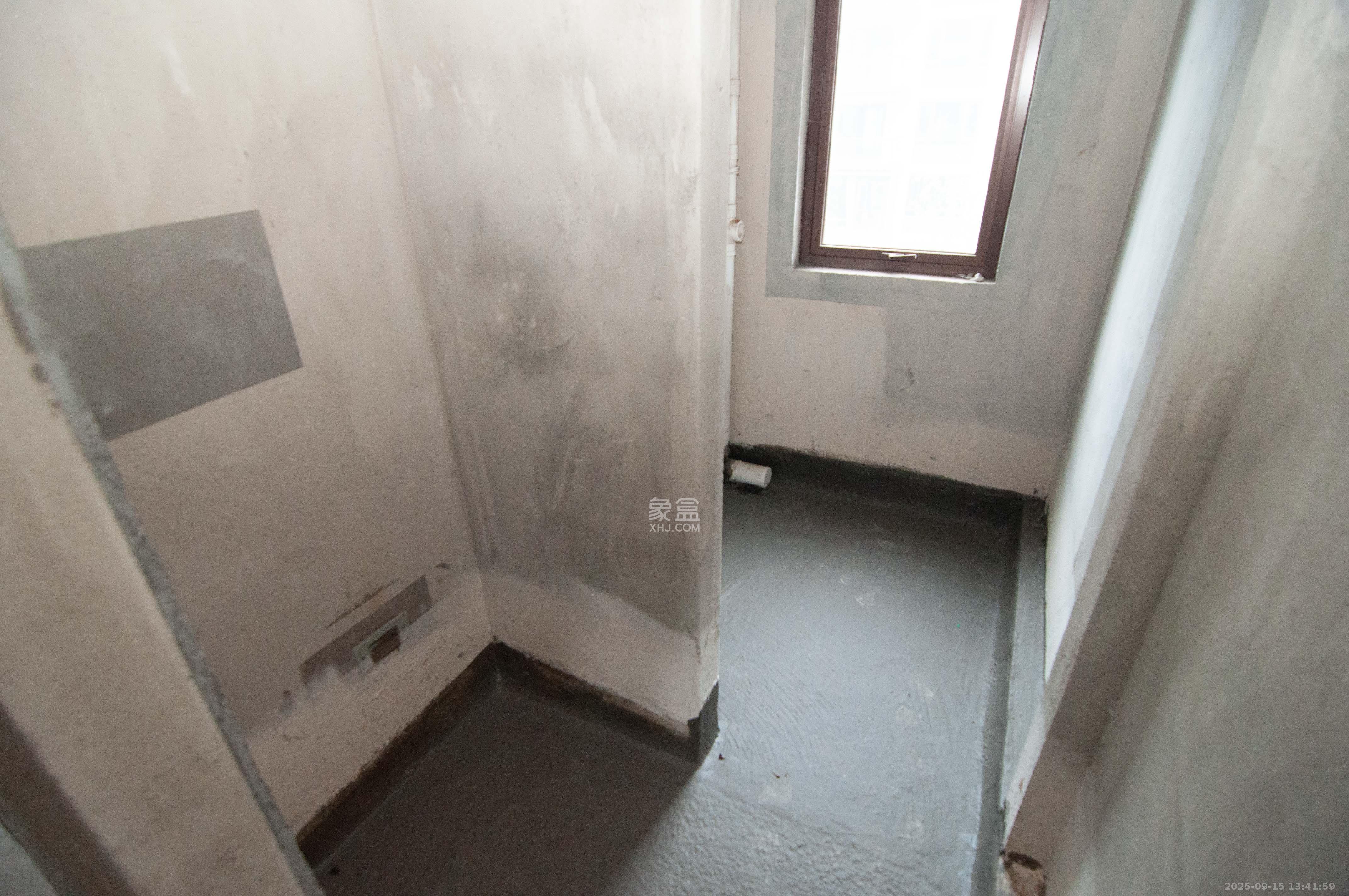 绿地麓湖郡  4室2厅2卫    208.0万其他