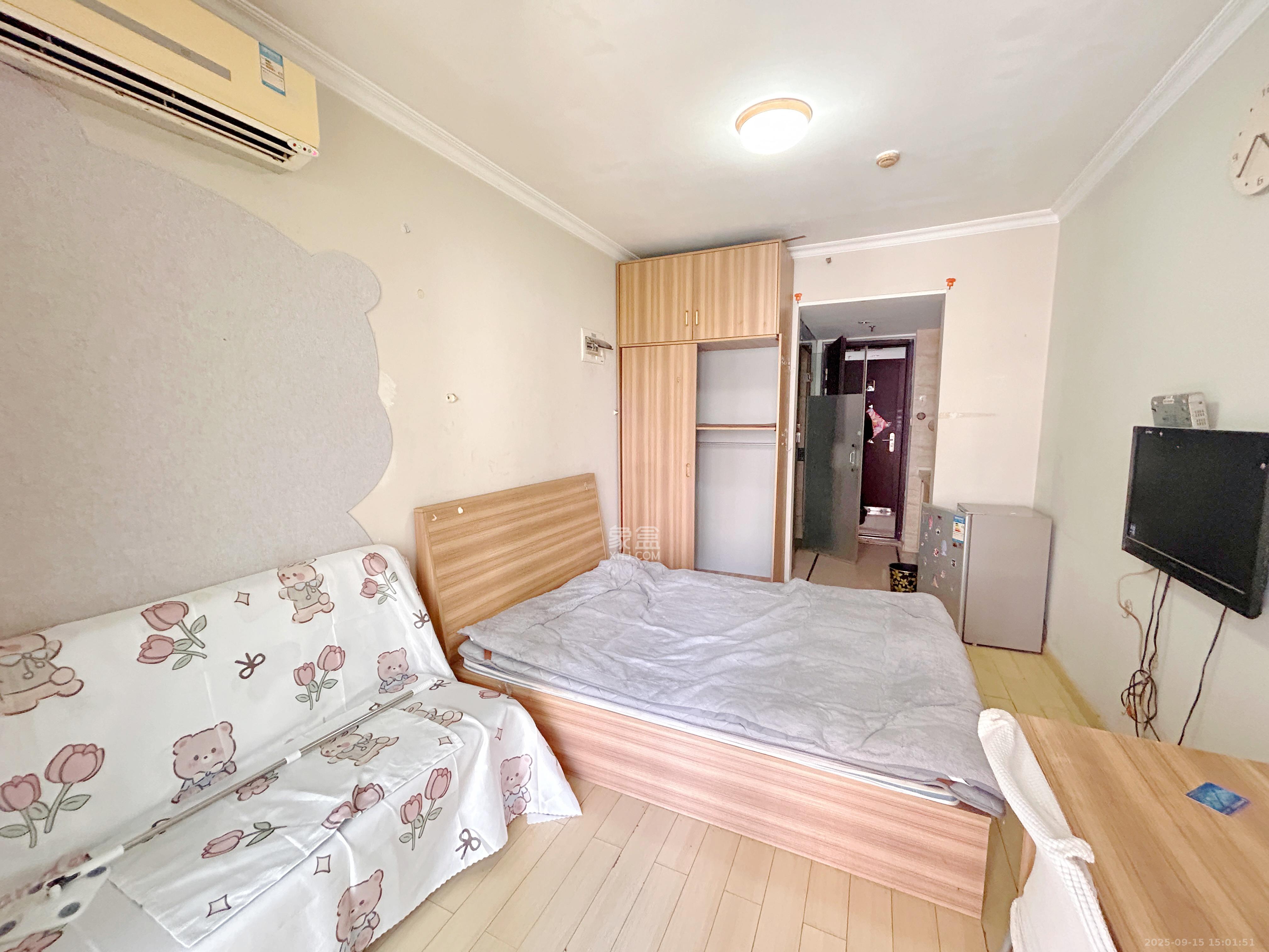 万科金域华府一期  1室1厅1卫    1100.0元/月室内图