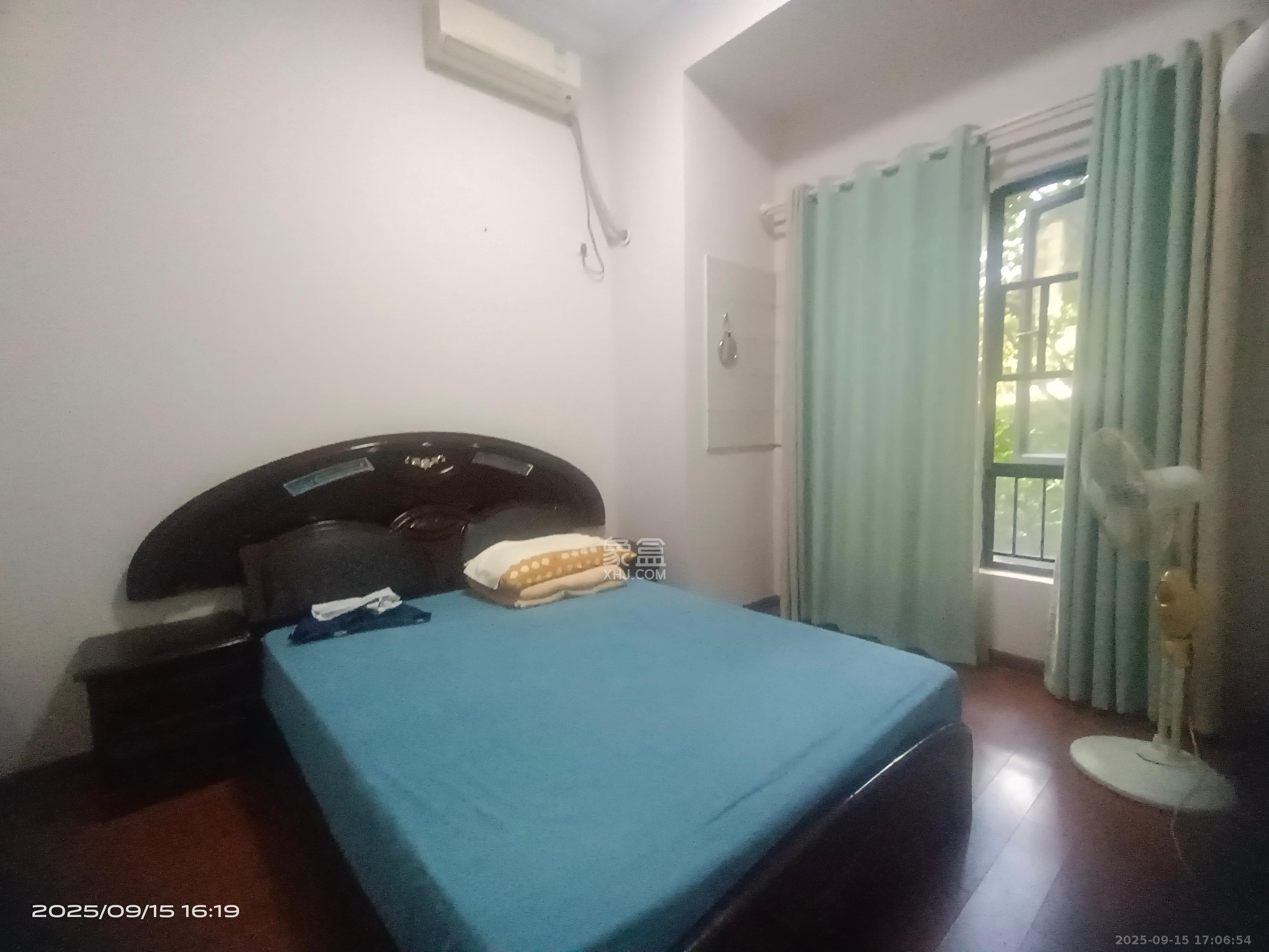 万科金域华府三四期  4室2厅2卫    2400.0元/月室内图