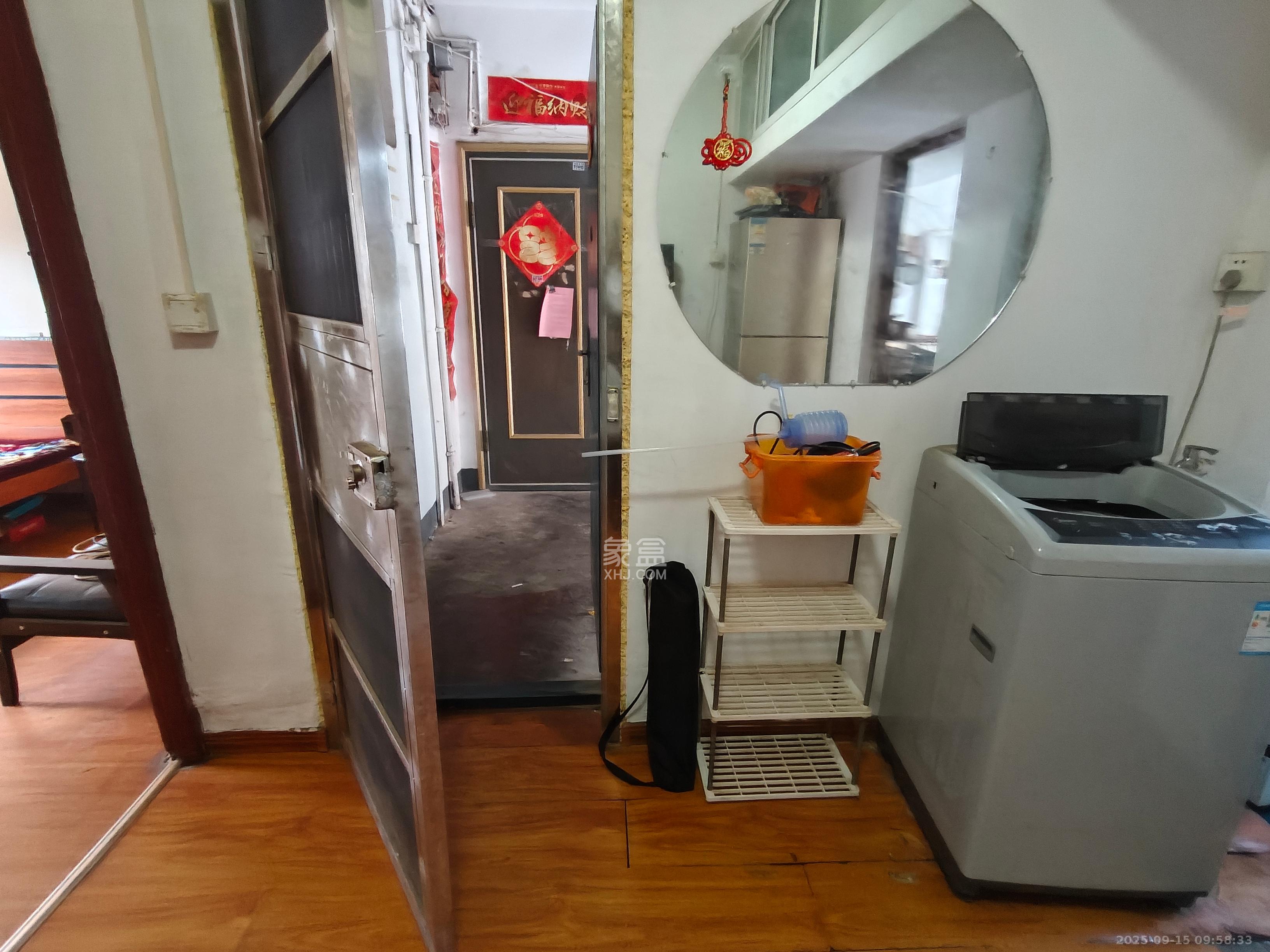 桐荫里社区  2室1厅1卫    1500.0元/月 桐荫里社区  2室1厅1卫    1500.0元/月室内图