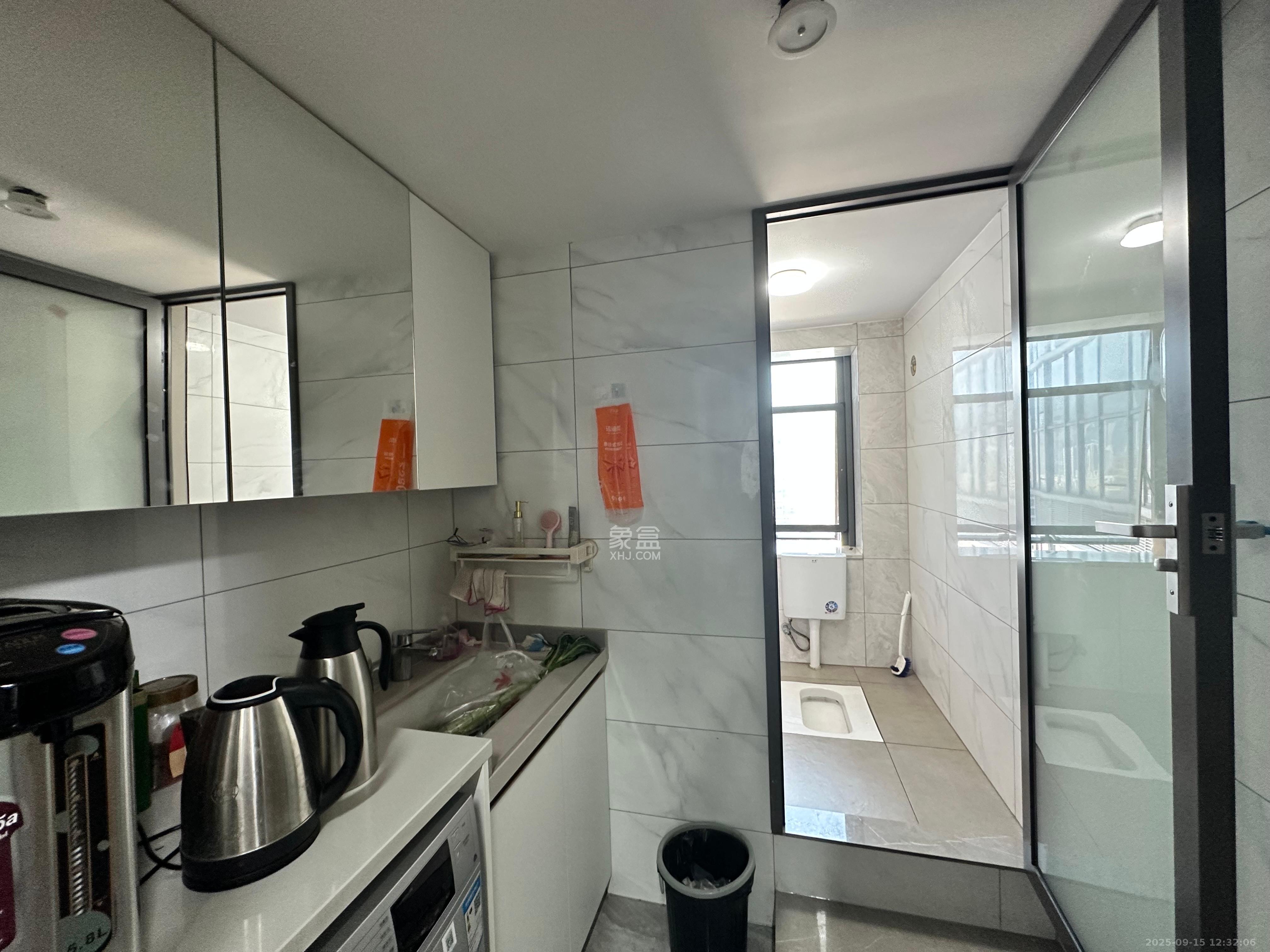 龙湖铂金岛 3室2厅1卫 6800.0元/月 龙湖铂金岛 3室2厅1卫 6800.0元/月室内图