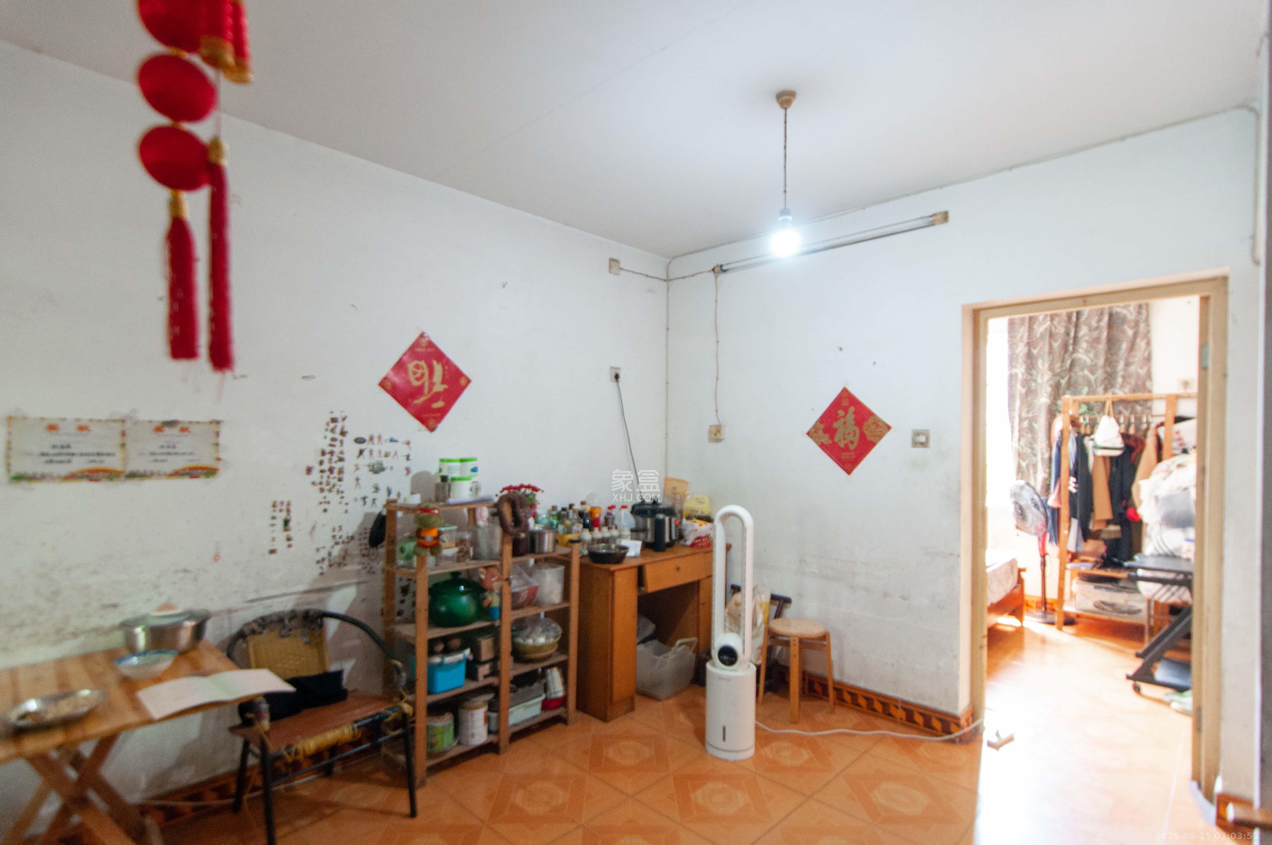 广厦新苑  2室2厅1卫    35.0万 广厦新苑  2室2厅1卫    35.0万客厅