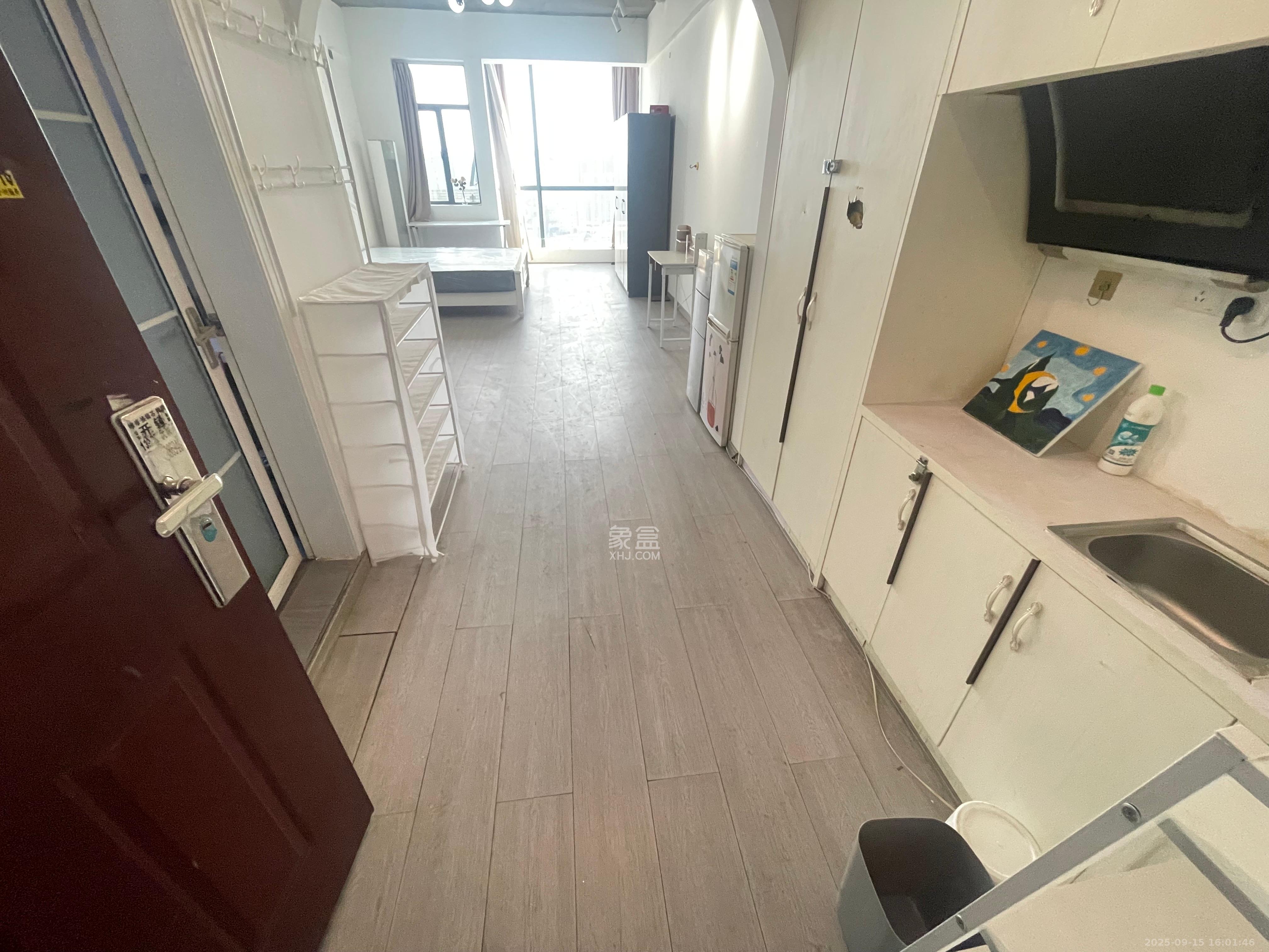 YO领域(领御大厦) 1室1厅1卫 1800.0元/月 YO领域(领御大厦) 1室1厅1卫 1800.0元/月室内图