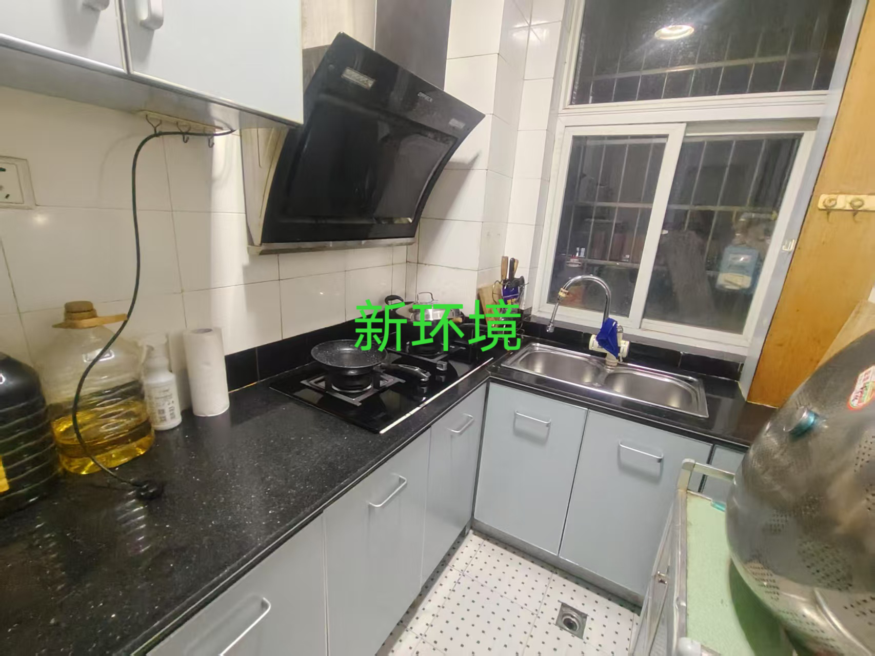 龙城街  3室2厅1卫    39.8万客厅
