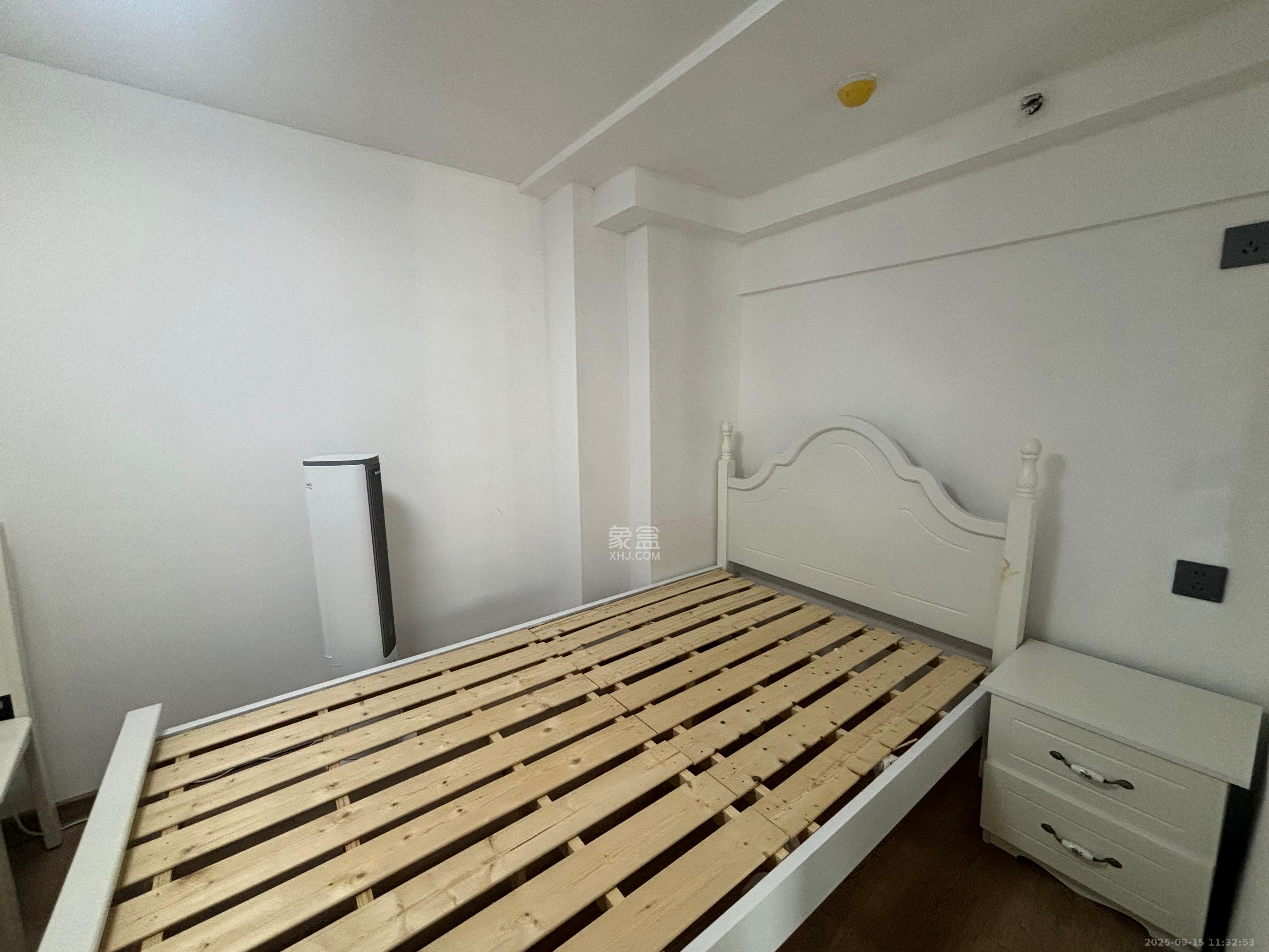 中国铁建湘语梅溪  2室1厅1卫   1800.00元/月室内图