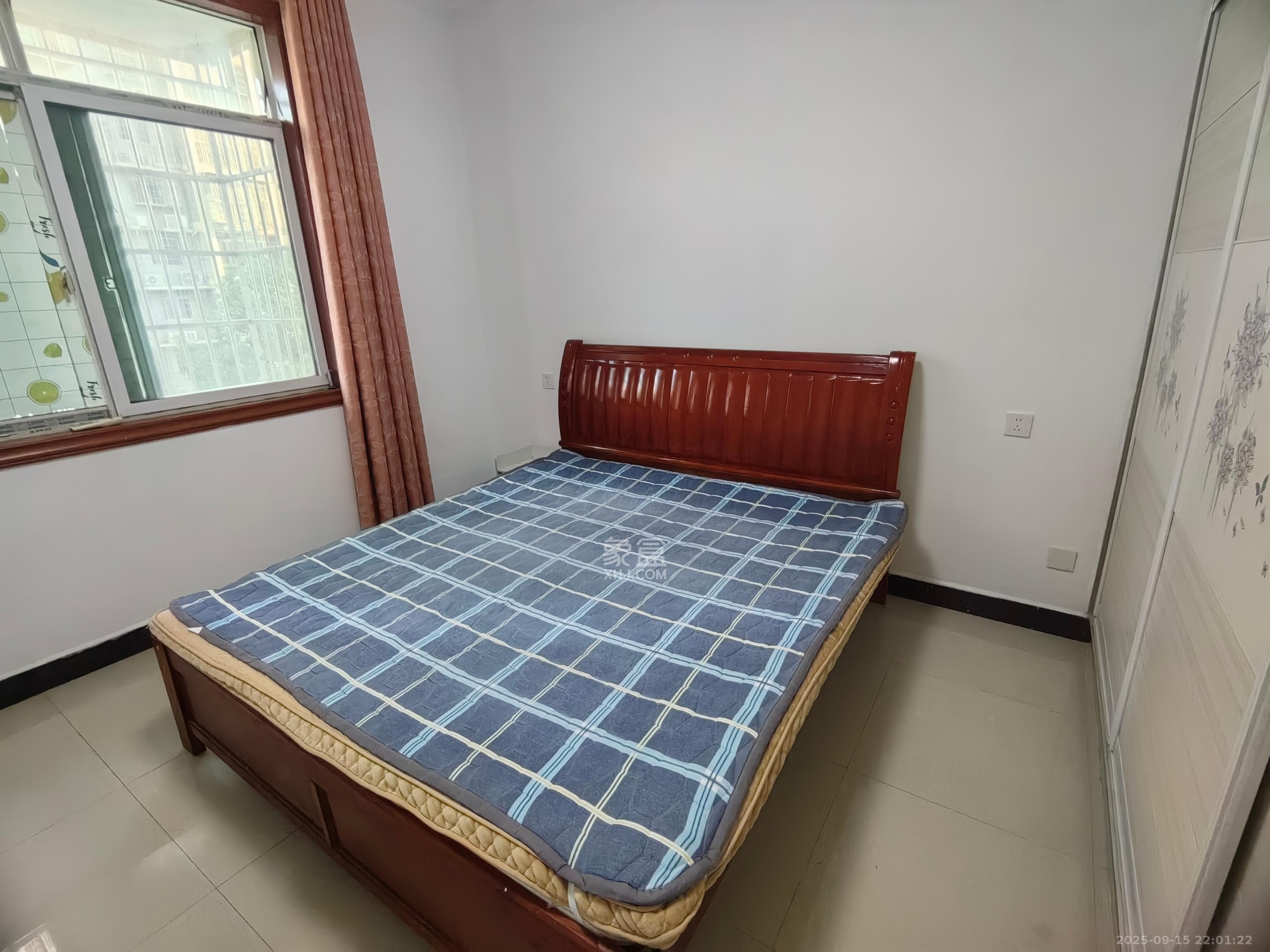 洞井二小区 2室2厅1卫 1700.0元/月 洞井二小区 2室2厅1卫 1700.0元/月室内图