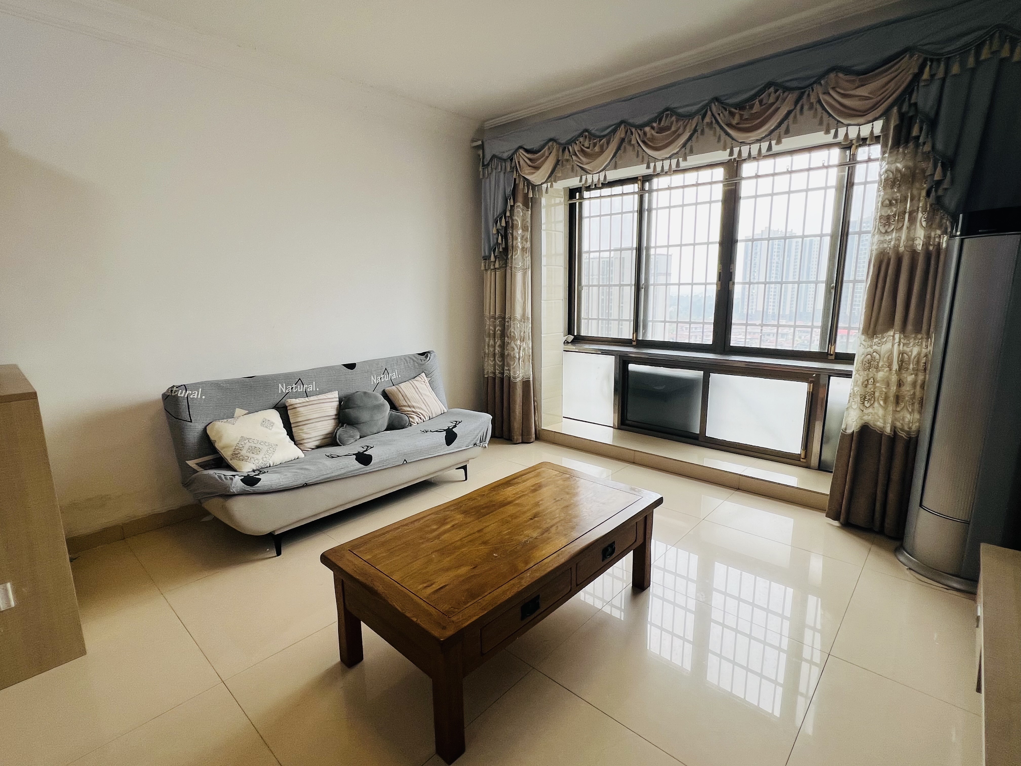 碧桂园 3室2厅1卫 1800.0元/月 碧桂园 3室2厅1卫 1800.0元/月室内图