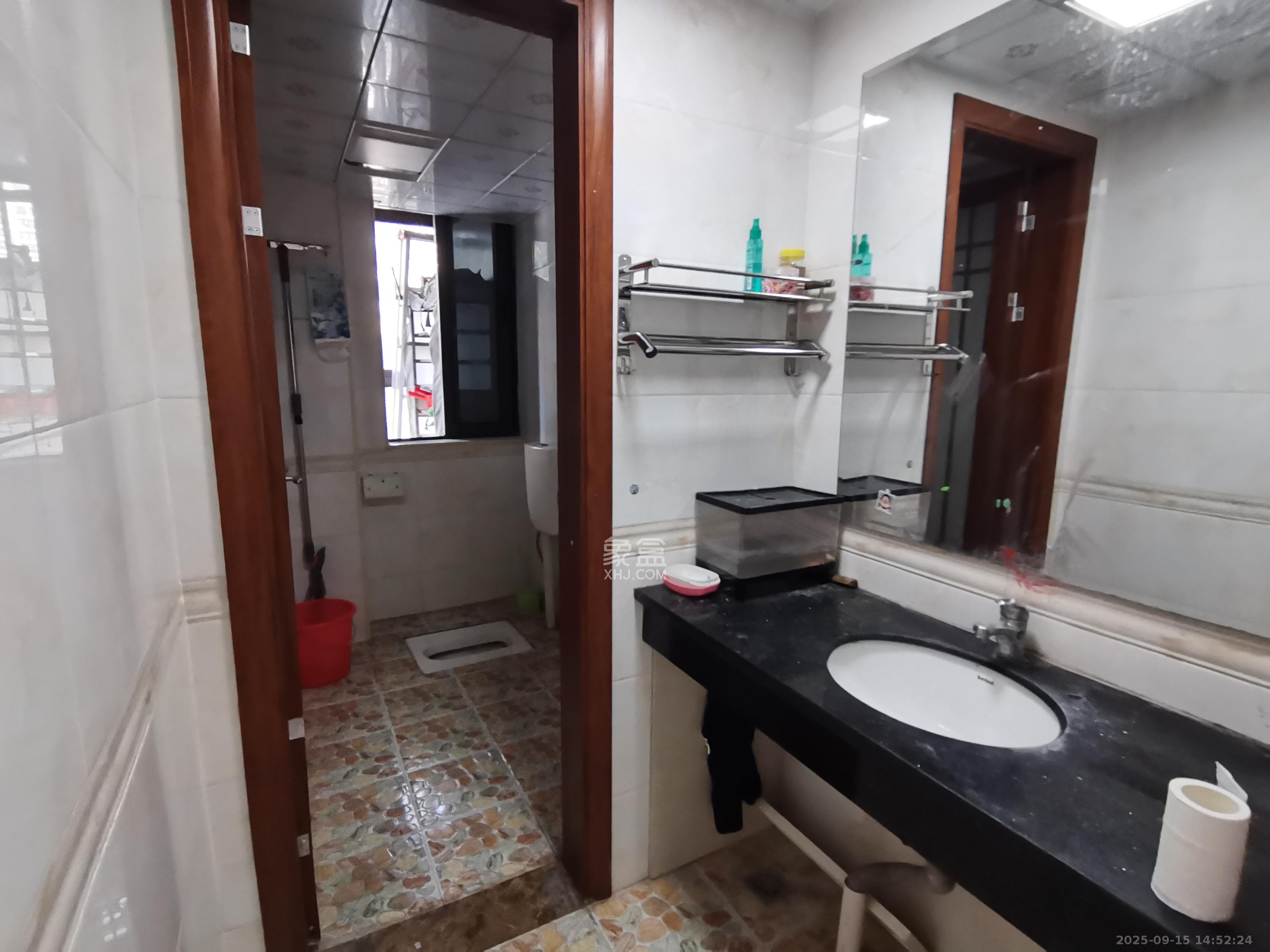 通用时代国际社区  3室2厅2卫    3000.0元/月室内图