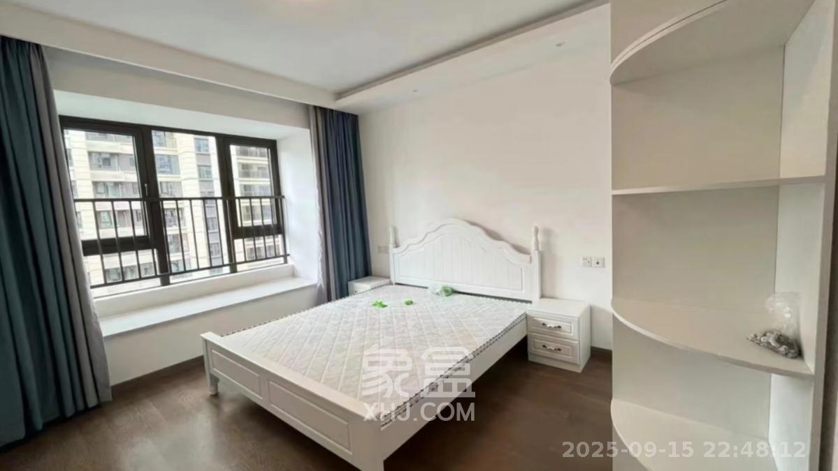 龙湖铂金中心(龙湖春江郦城) 3室2厅2卫 3800.0元/月 龙湖铂金中心(龙湖春江郦城) 3室2厅2卫 3800.0元/月室内图