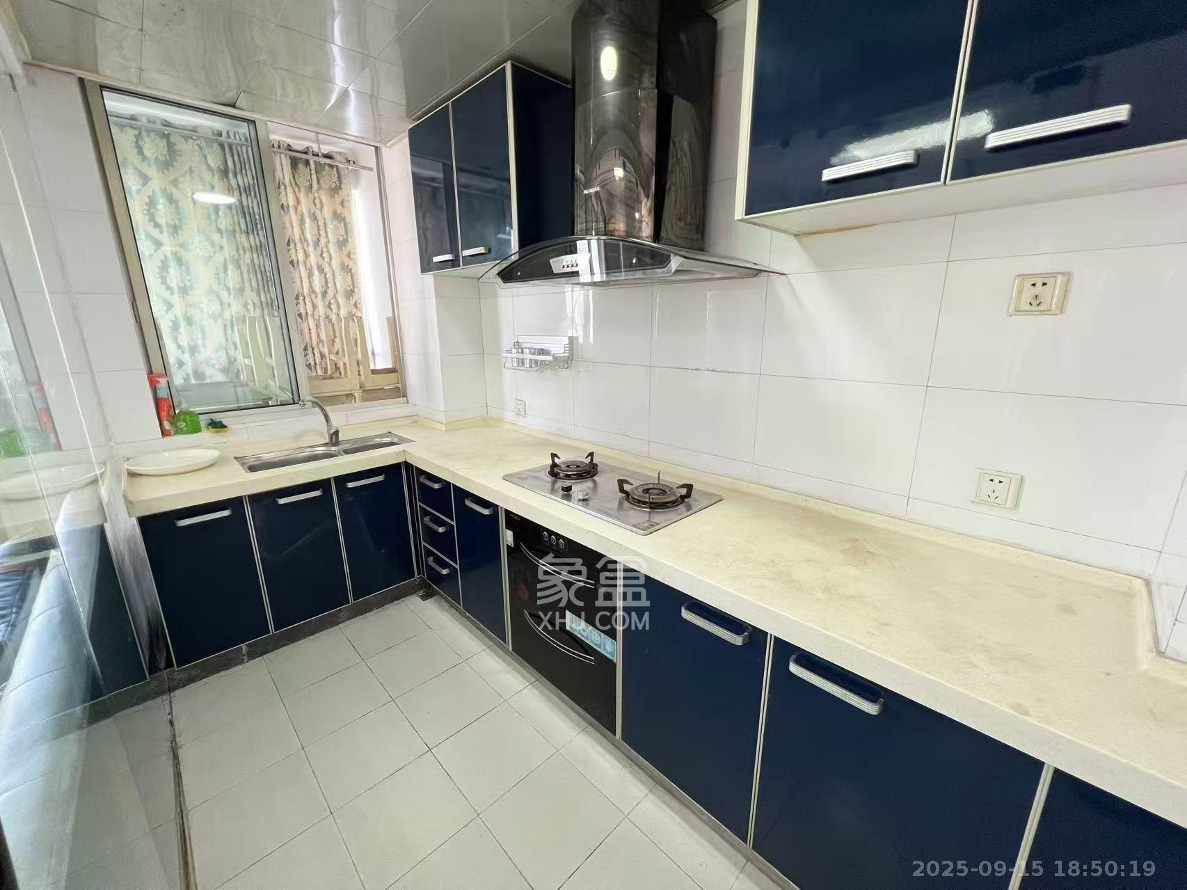 高桥现代商贸城  2室2厅1卫    2200.0元/月室内图