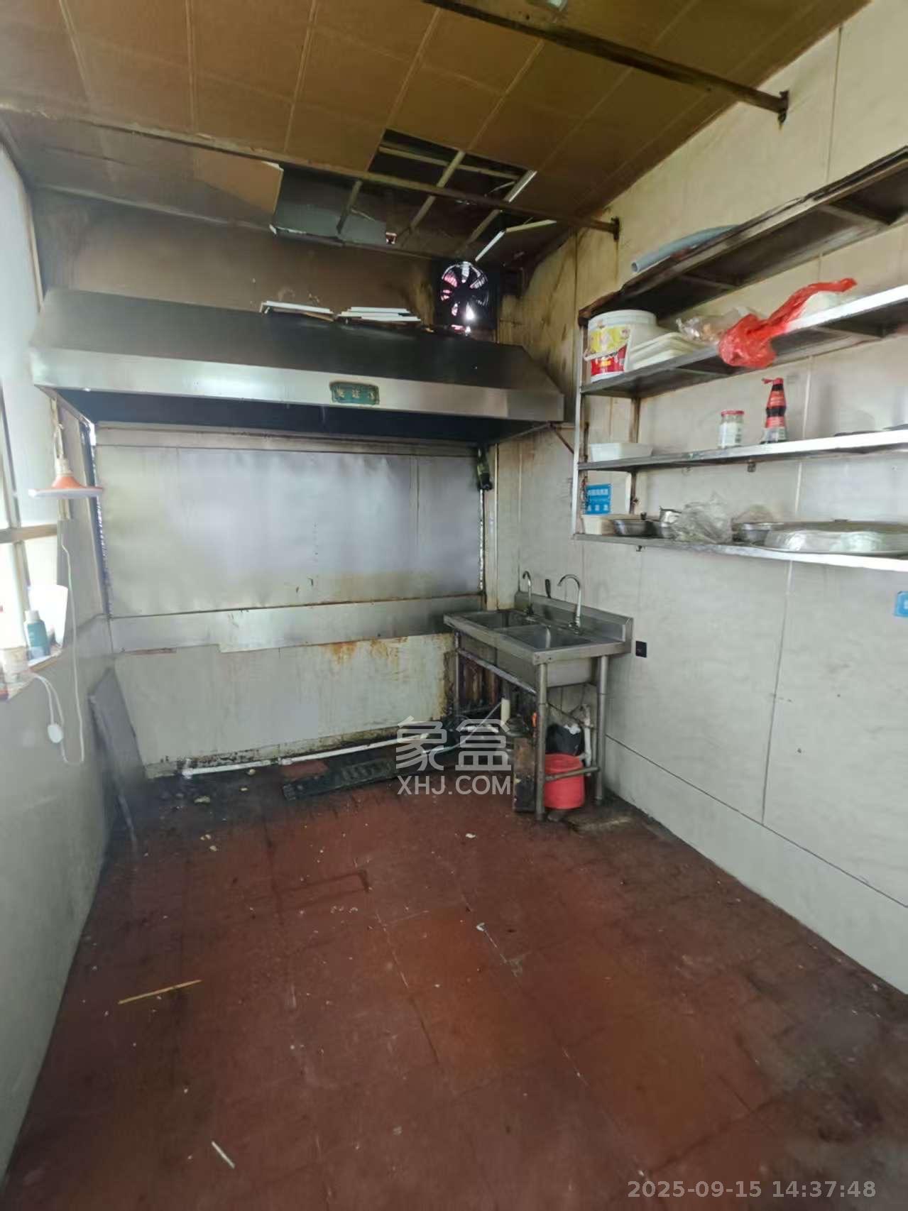 东方名都百草园  1室1厅1卫    2400.0元/月室内图