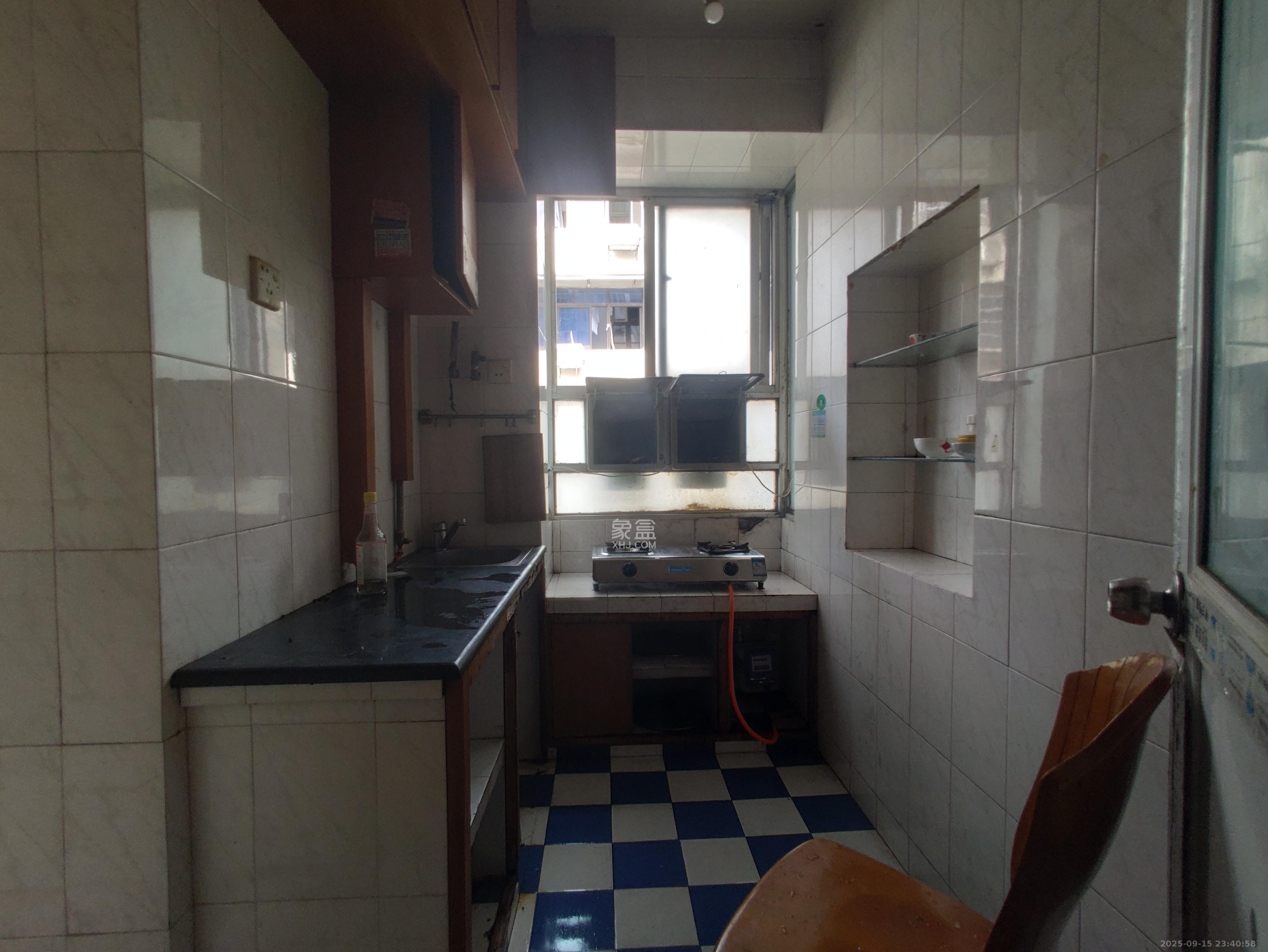 五一东村  1室0厅0卫    2400.0元/月室内图