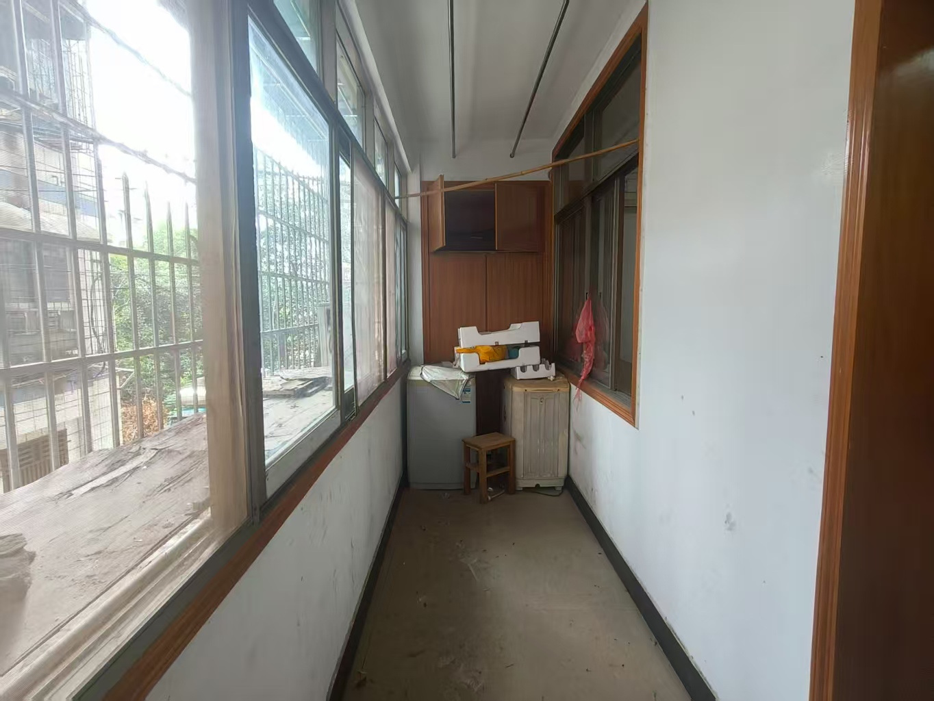 新建小区  3室2厅2卫   1100.00元/月室内图