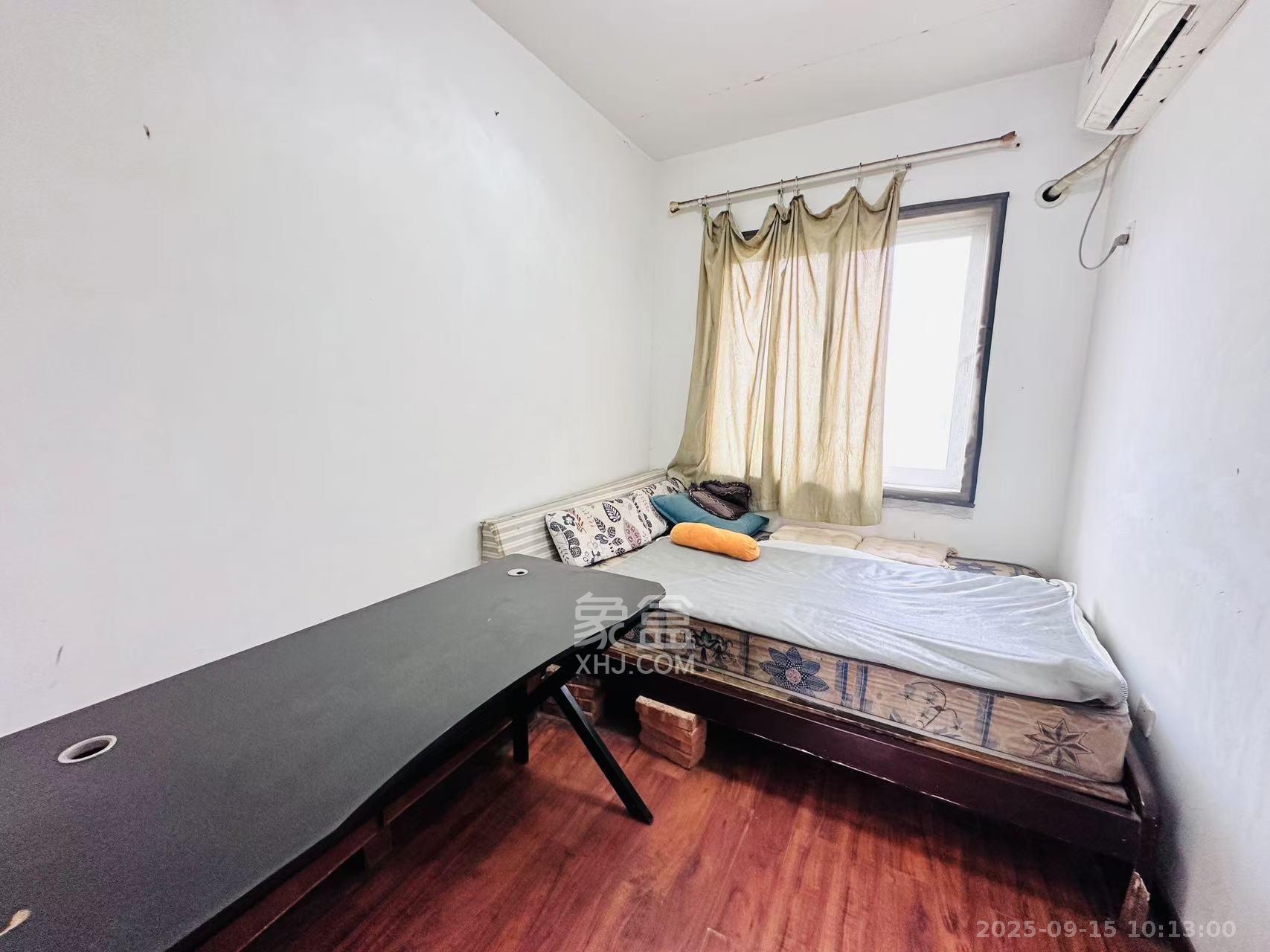 华新花苑 3室2厅1卫 1900.0元/月 华新花苑 3室2厅1卫 1900.0元/月室内图