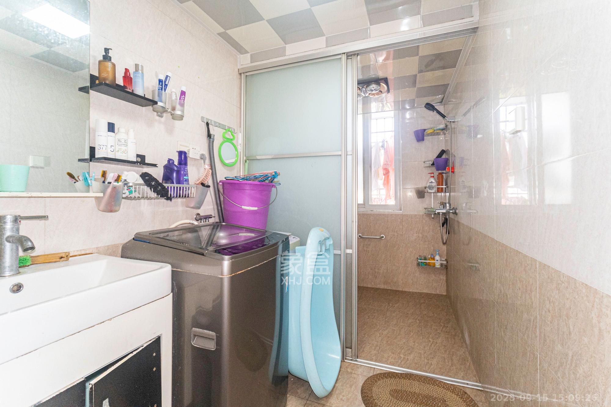 时代星城  3室2厅2卫    68.0万 时代星城  3室2厅2卫    68.0万卫生间