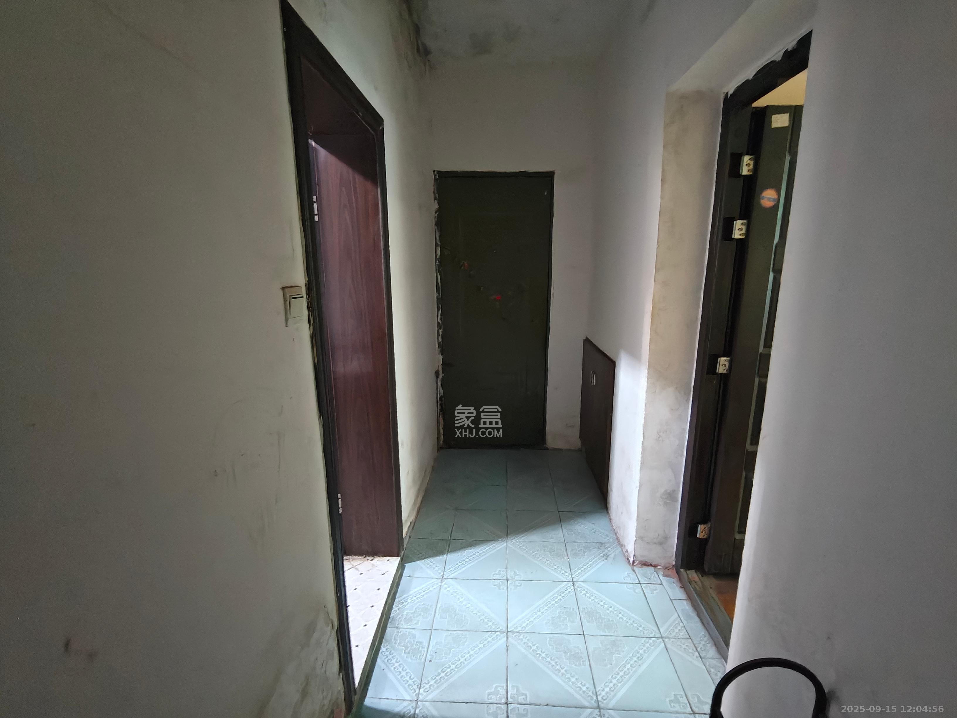 红旗区三片 1室1厅1卫 1300.0元/月 红旗区三片 1室1厅1卫 1300.0元/月室内图