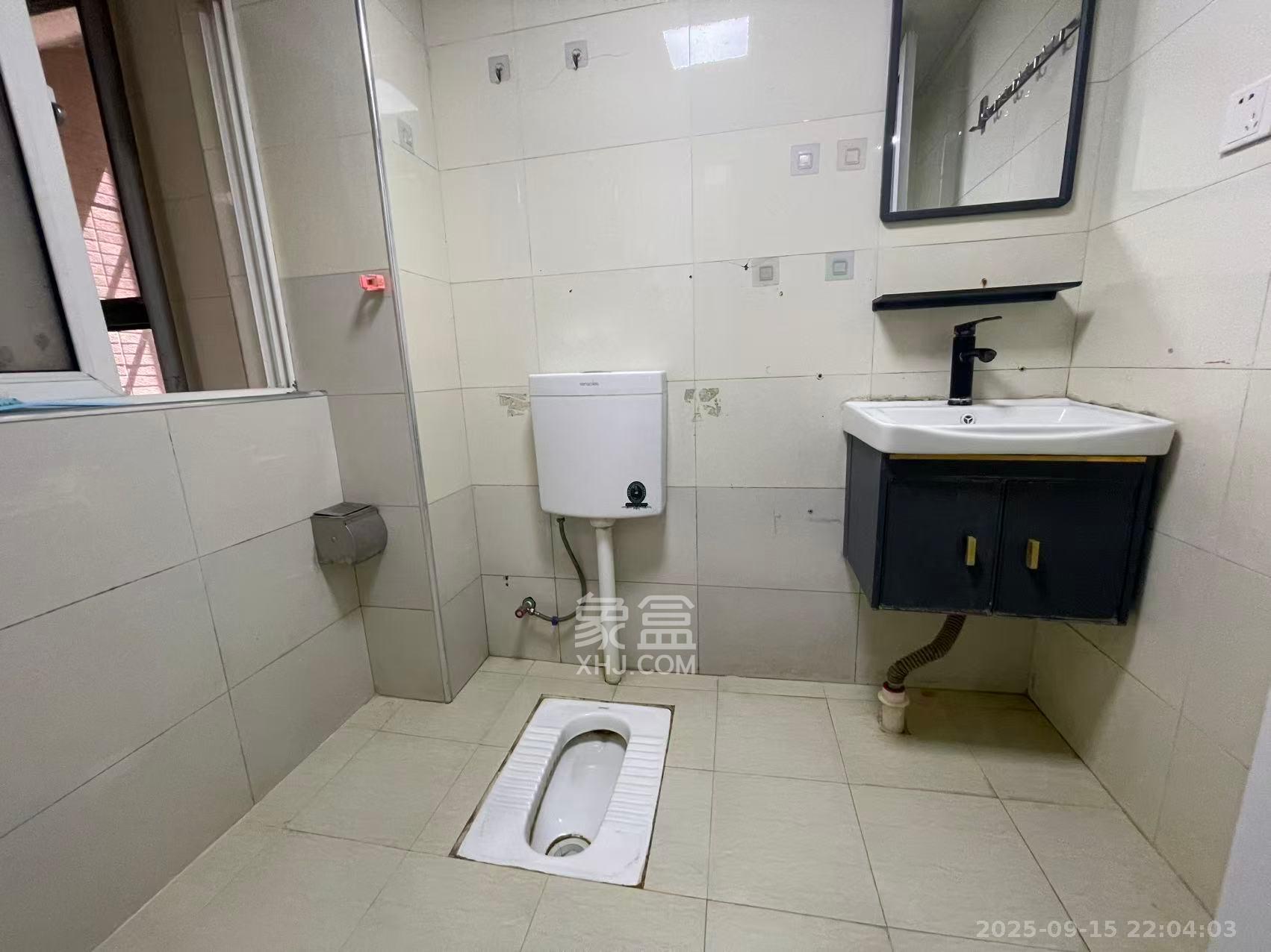 银太家园 2室2厅1卫 1700.0元/月 银太家园 2室2厅1卫 1700.0元/月室内图