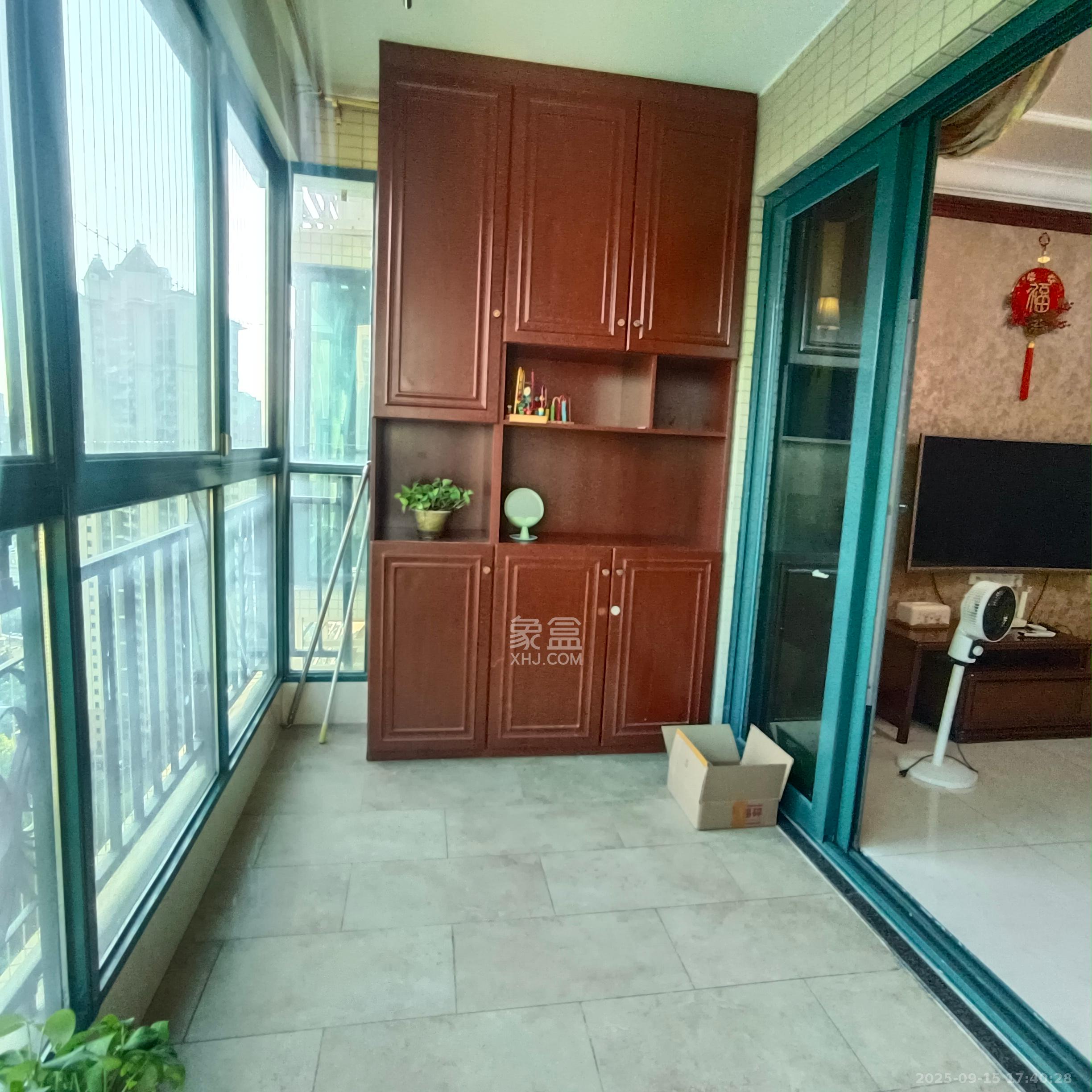 恒大雅苑  3室2厅2卫    2600.0元/月室内图