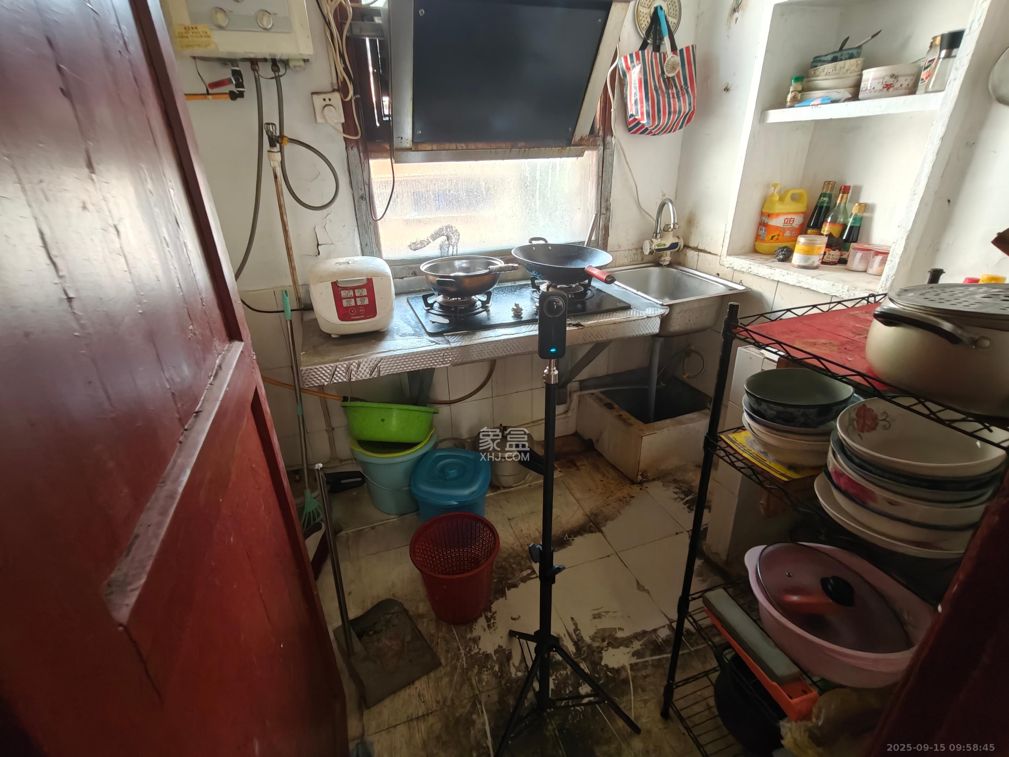 桐荫里社区  2室1厅1卫    1500.0元/月 桐荫里社区  2室1厅1卫    1500.0元/月室内图