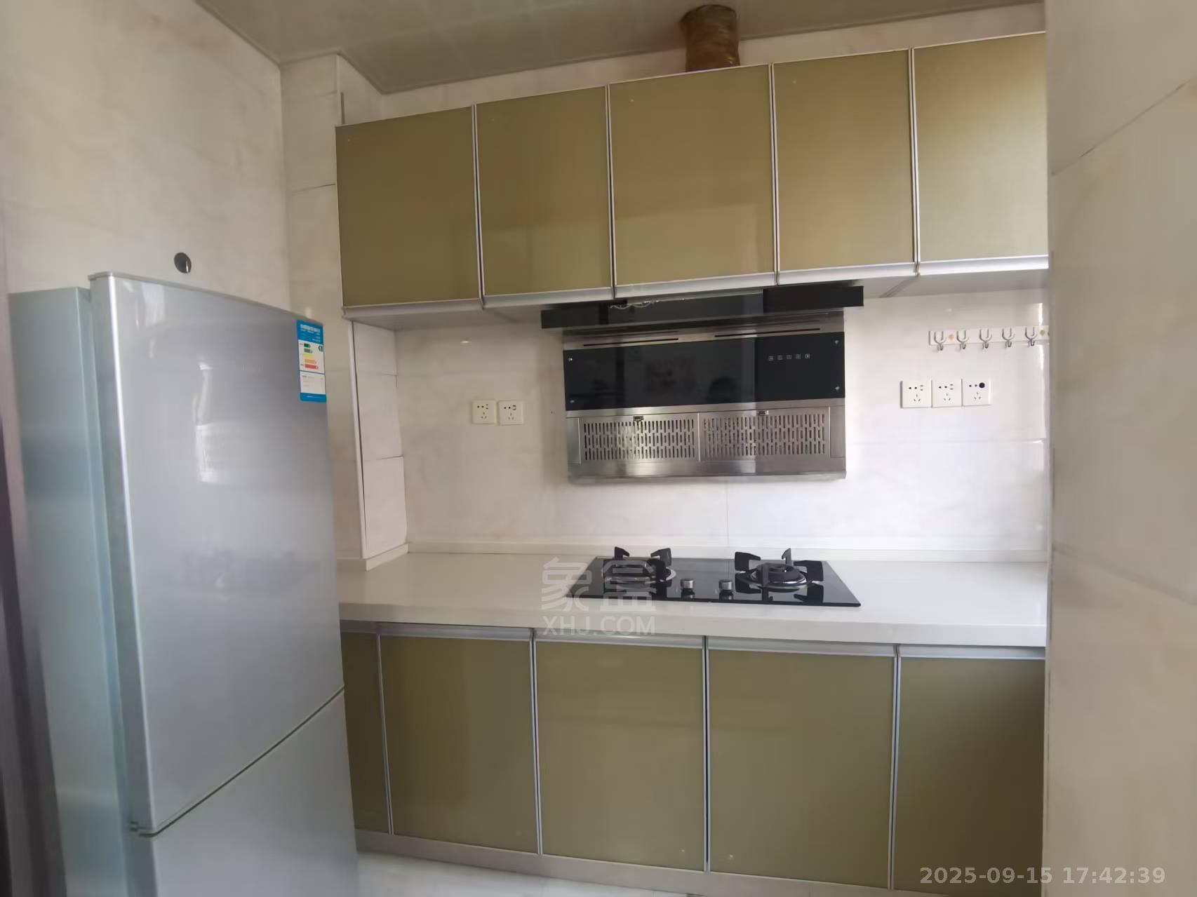 庐山春天早安华晨  2室1厅1卫    1700.0元/月 庐山春天早安华晨  2室1厅1卫    1700.0元/月室内图1