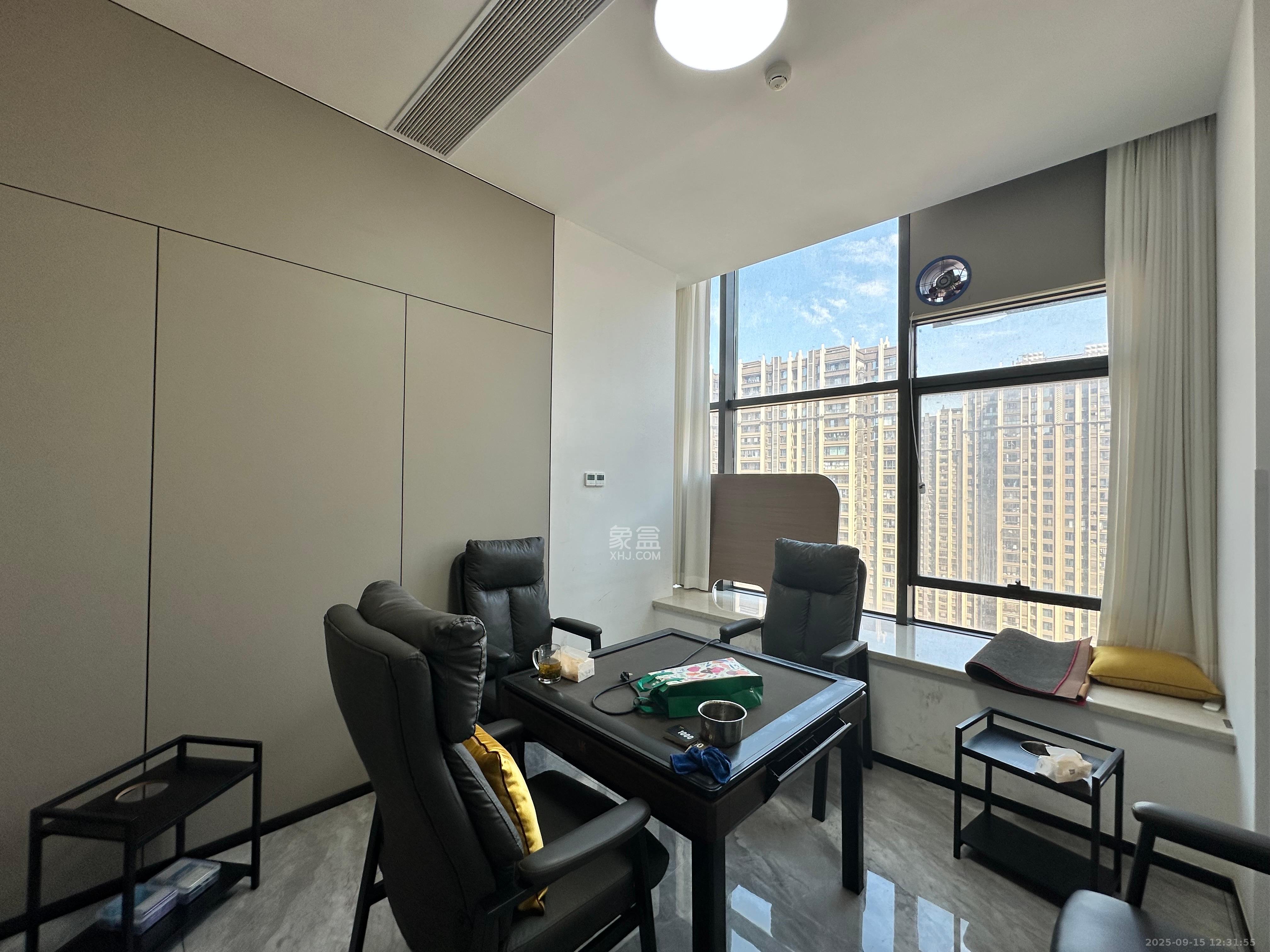 龙湖铂金岛 3室2厅1卫 6800.0元/月 龙湖铂金岛 3室2厅1卫 6800.0元/月室内图