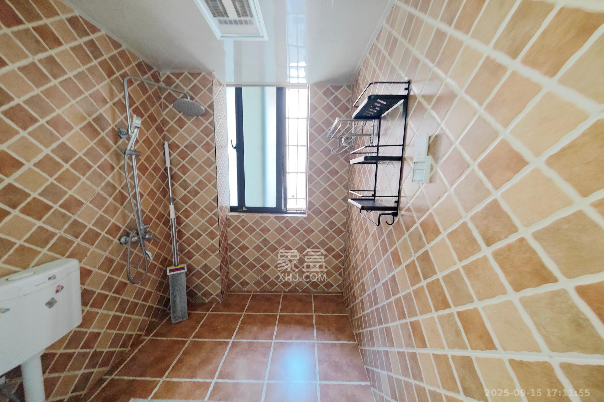 芒果天地(芒果雅苑)  3室2厅1卫    90.0万其他