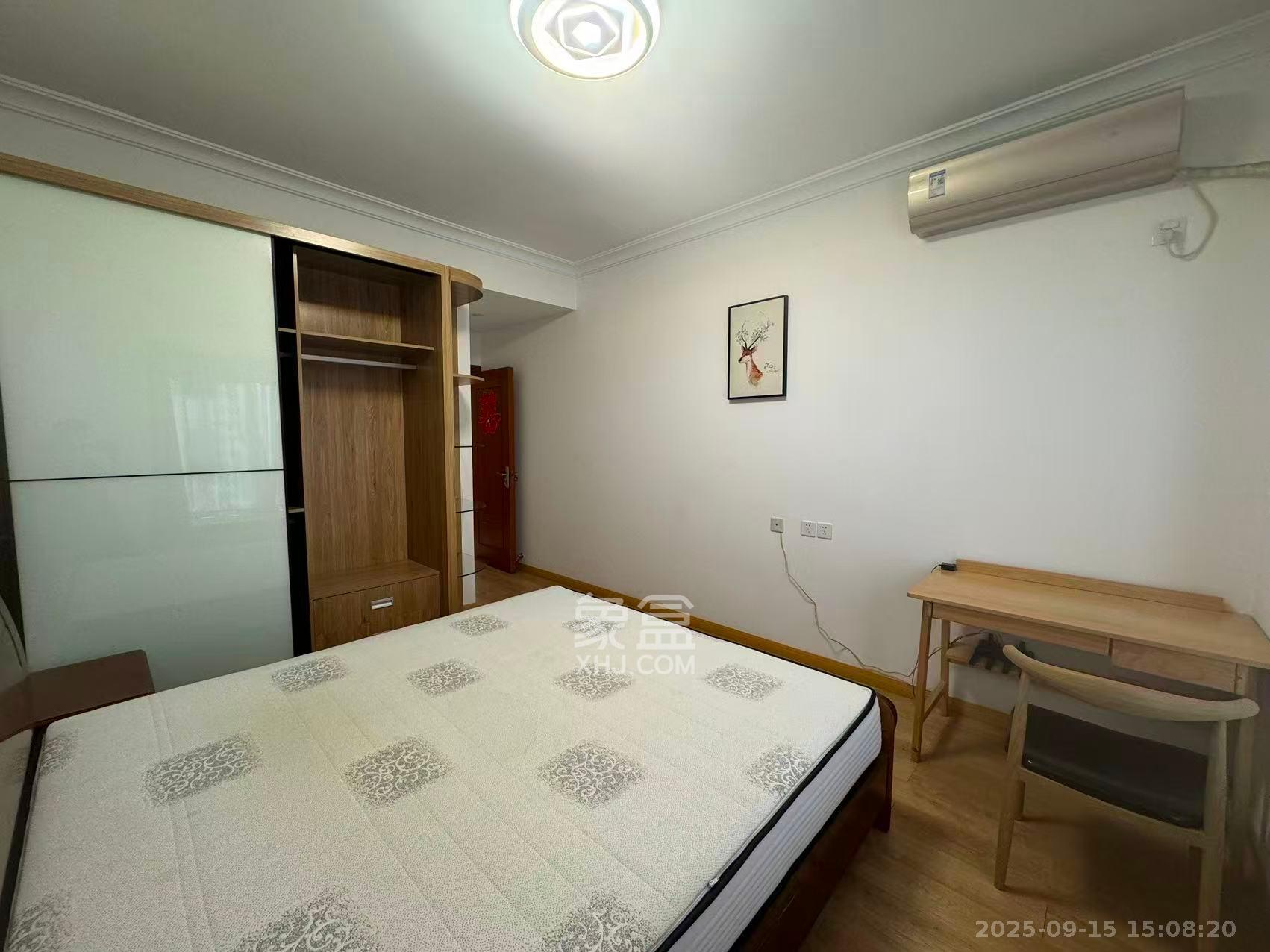 江山帝景哈佛  3室2厅1卫    2000.0元/月室内图