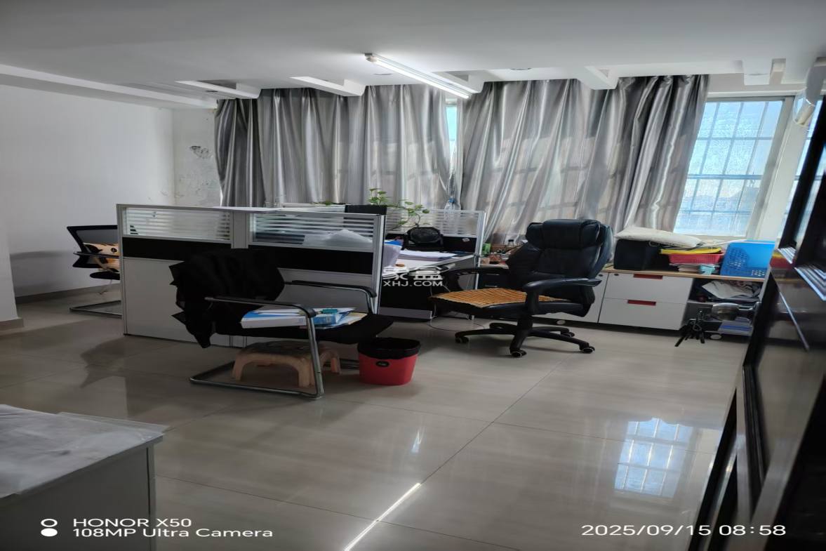 金茂大厦 4室2厅2卫 3200.0元/月 金茂大厦 4室2厅2卫 3200.0元/月室内图