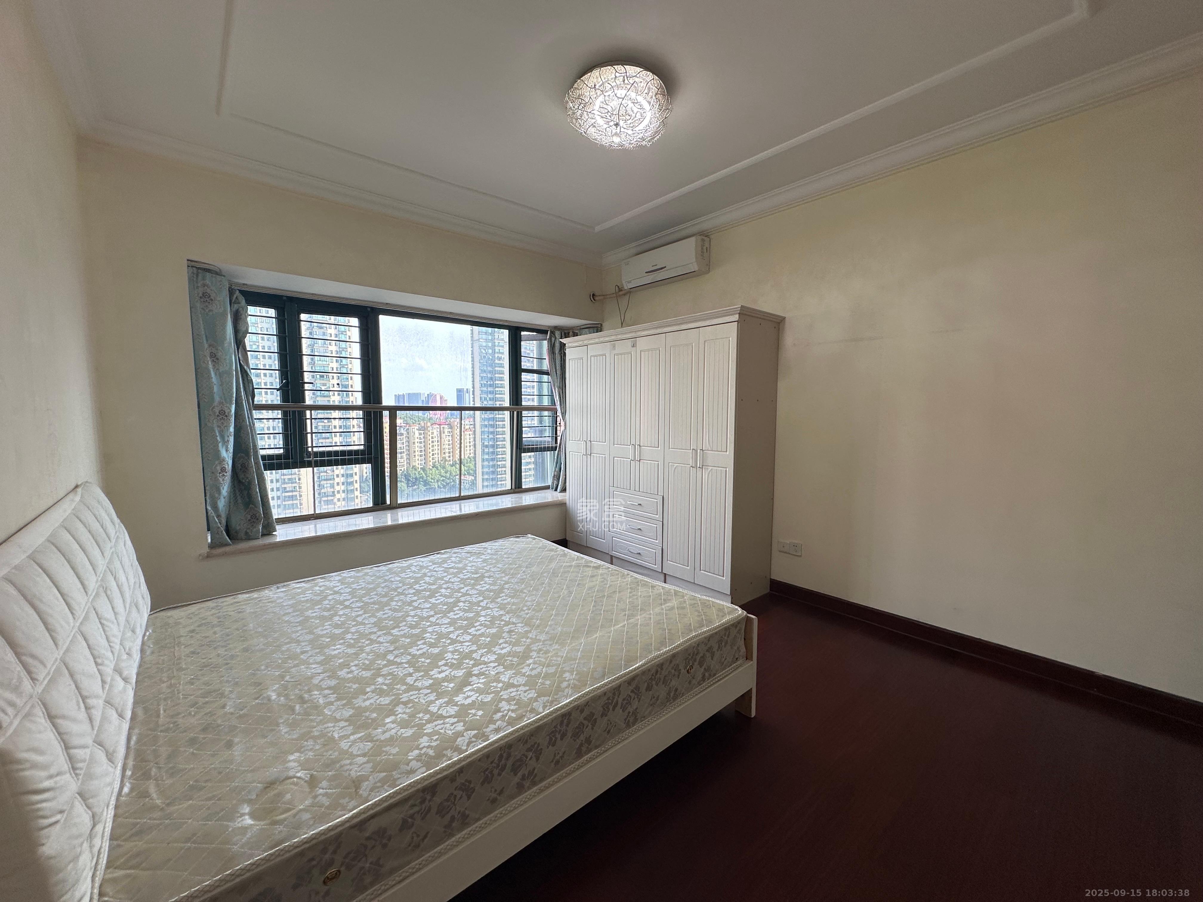 恒大雅苑 3室2厅2卫 2700.0元/月 恒大雅苑 3室2厅2卫 2700.0元/月室内图