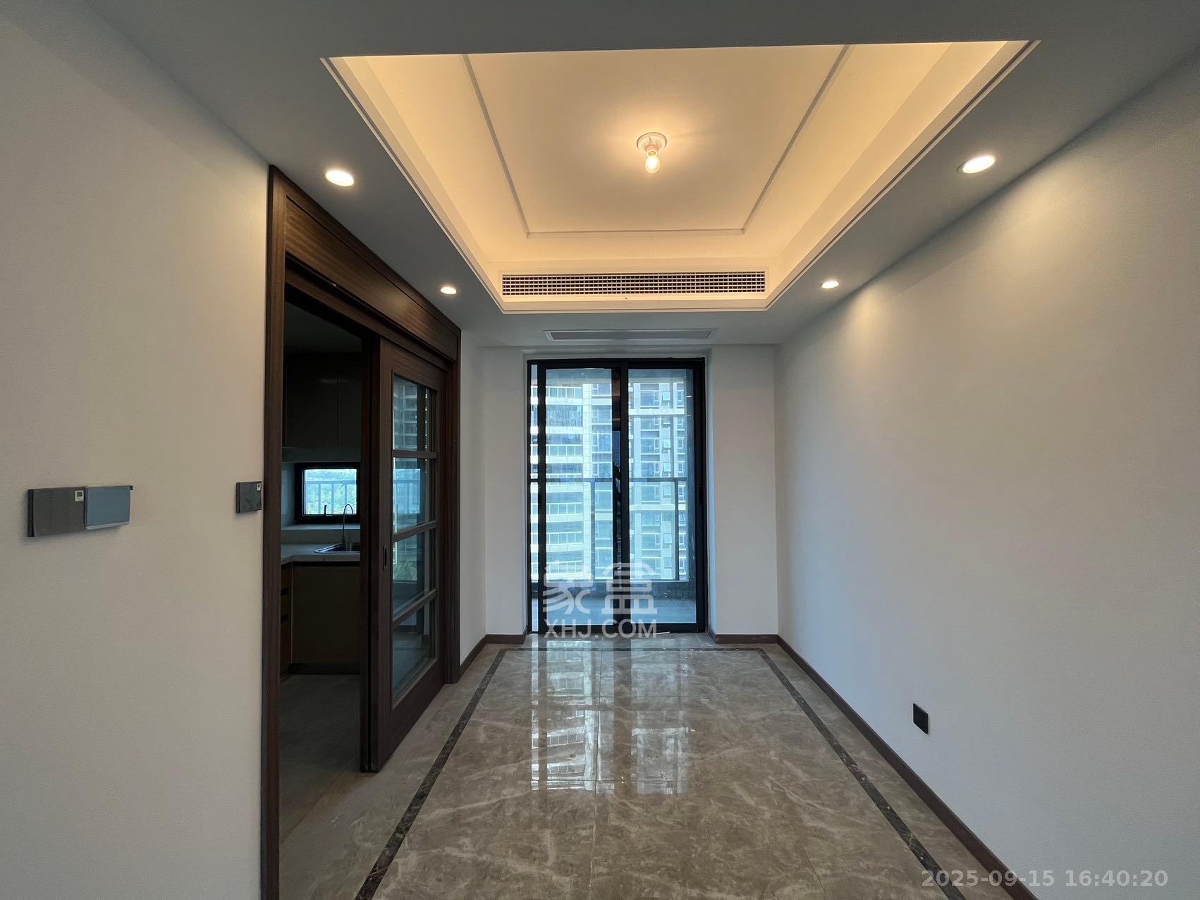 绿地V岛  4室2厅2卫    3500.0元/月 绿地V岛  4室2厅2卫    3500.0元/月