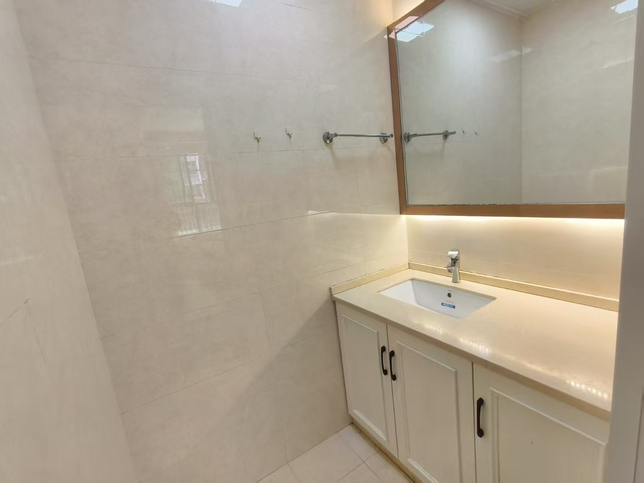 国色天香 2室2厅2卫 60.0万 国色天香 2室2厅2卫 60.0万室内图