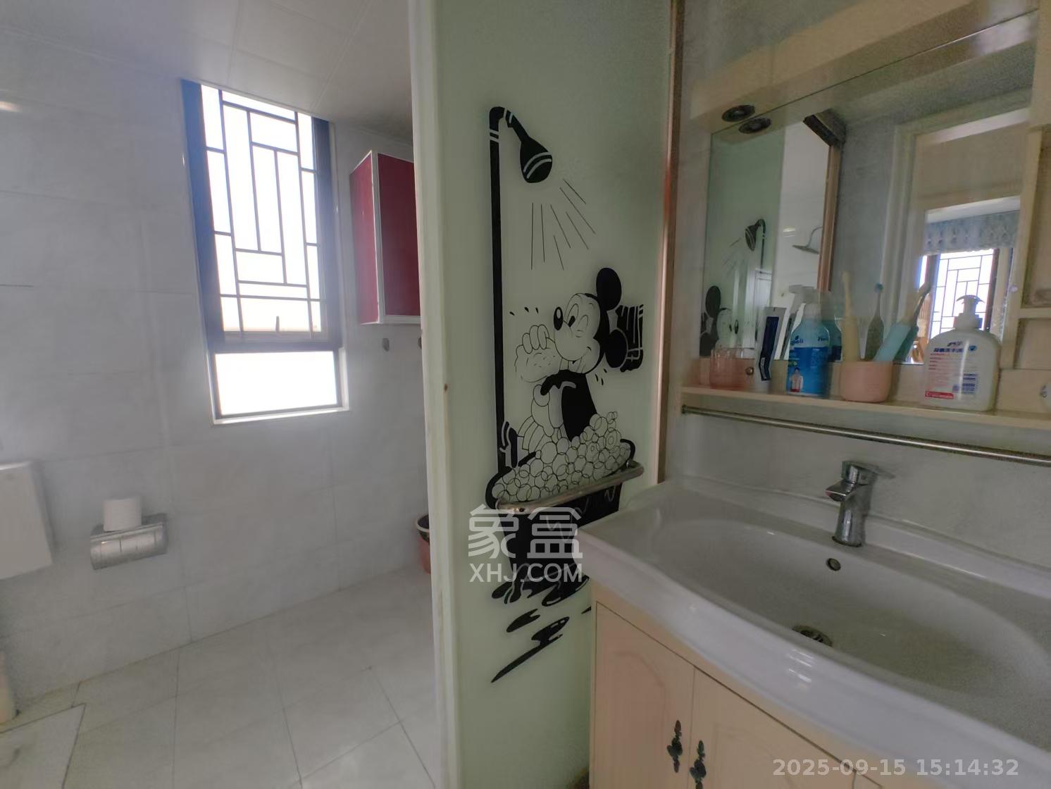 奥林匹克花园贡院一期 3室2厅1卫 2600.0元/月 奥林匹克花园贡院一期 3室2厅1卫 2600.0元/月室内图