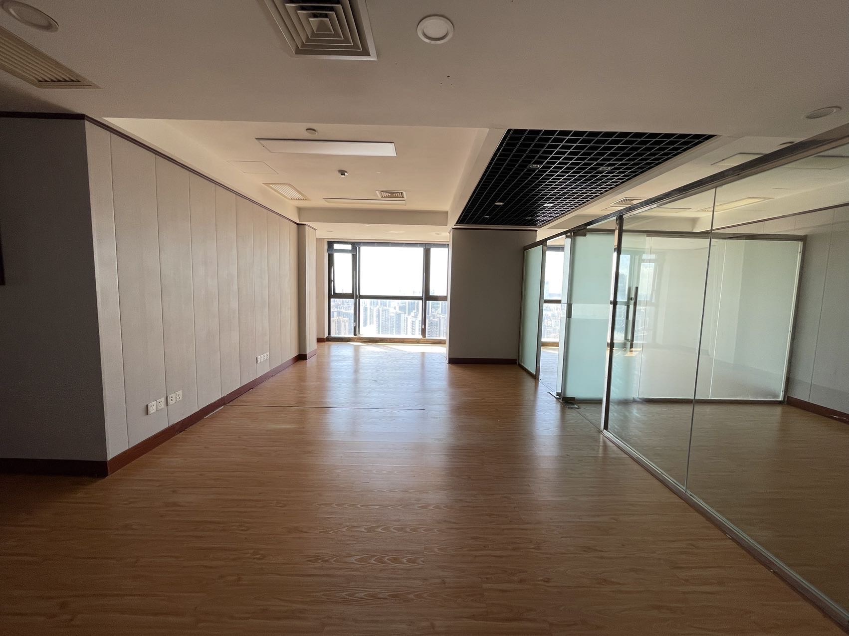 明光国际大酒店  1室1厅1卫    2700.0元/月室内图