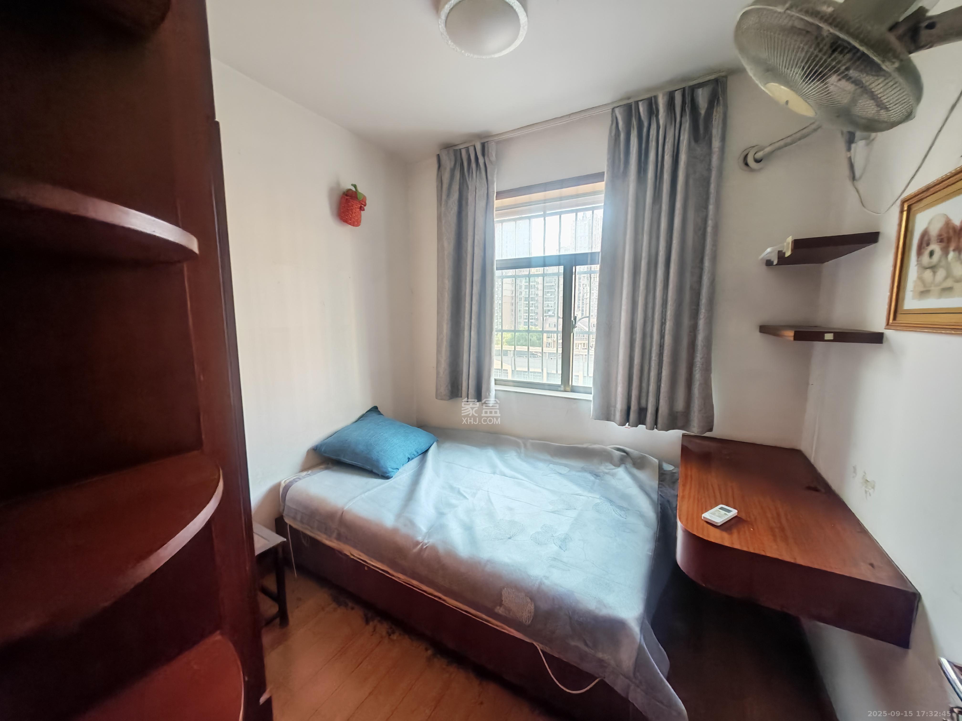 锦湘国际星城二期(锦雅苑) 3室2厅1卫 2700.0元/月 锦湘国际星城二期(锦雅苑) 3室2厅1卫 2700.0元/月室内图