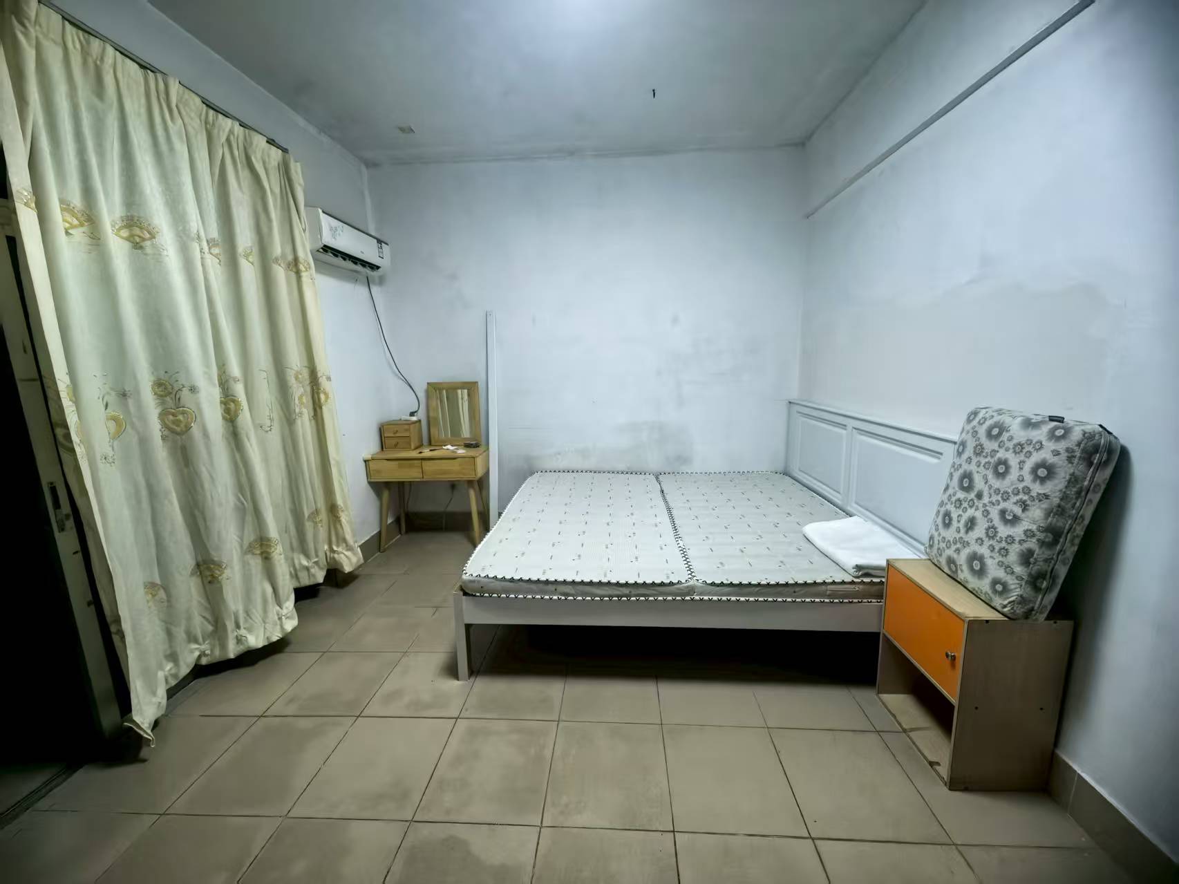 高速路小区 2室1厅1卫 1600.0元/月 高速路小区 2室1厅1卫 1600.0元/月室内图