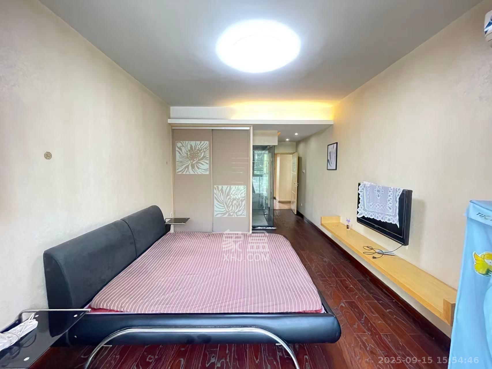 阳光100二期 3室2厅2卫 2800.0元/月 阳光100二期 3室2厅2卫 2800.0元/月室内图