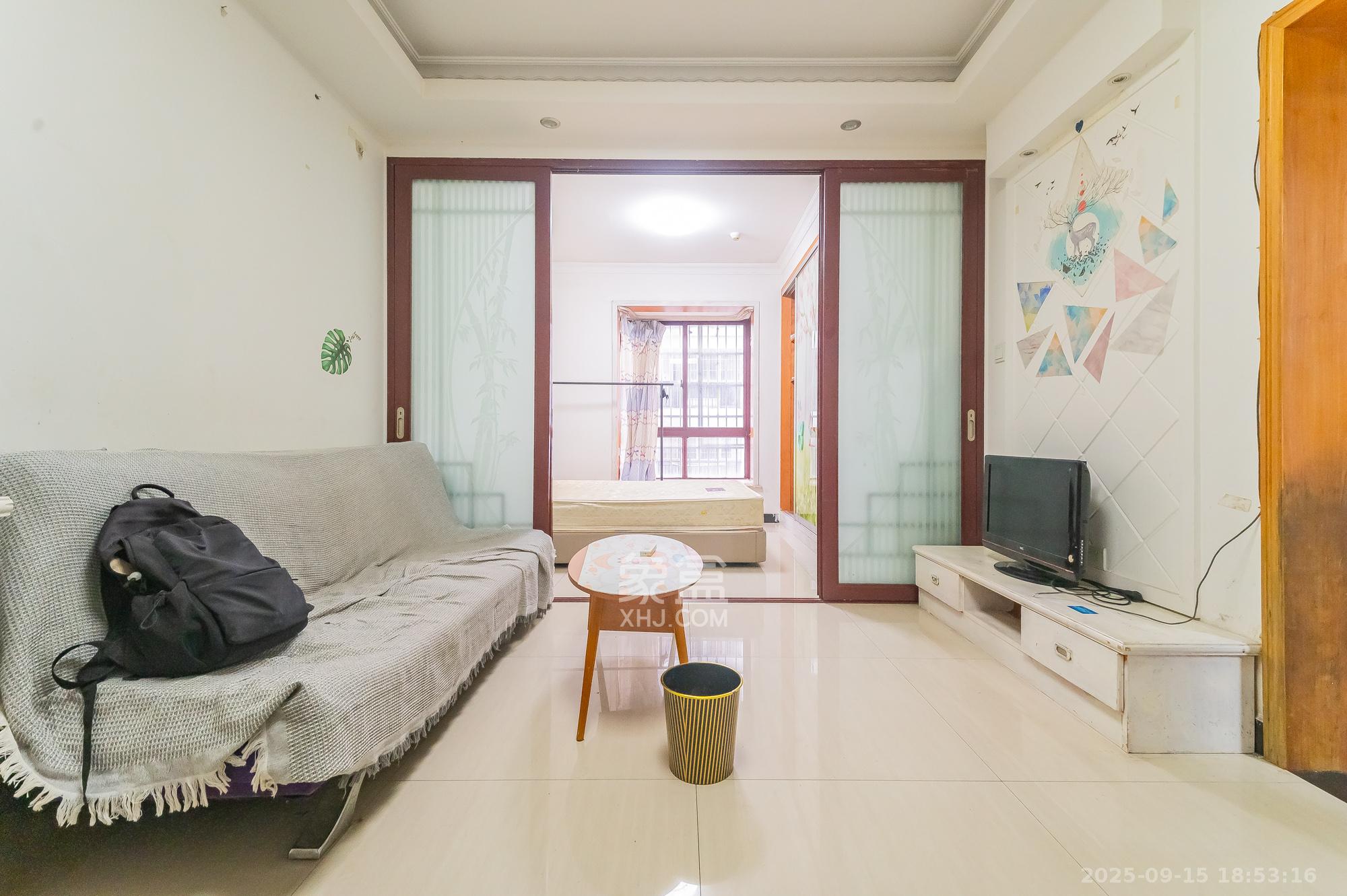 圆梦康乐城 1室1厅1卫 29.0万 圆梦康乐城 1室1厅1卫 29.0万客厅