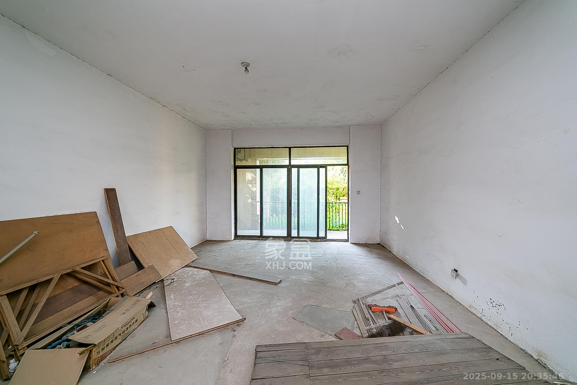 中建江山壹号  1室0厅0卫    885.0万 中建江山壹号  1室0厅0卫    885.0万客厅