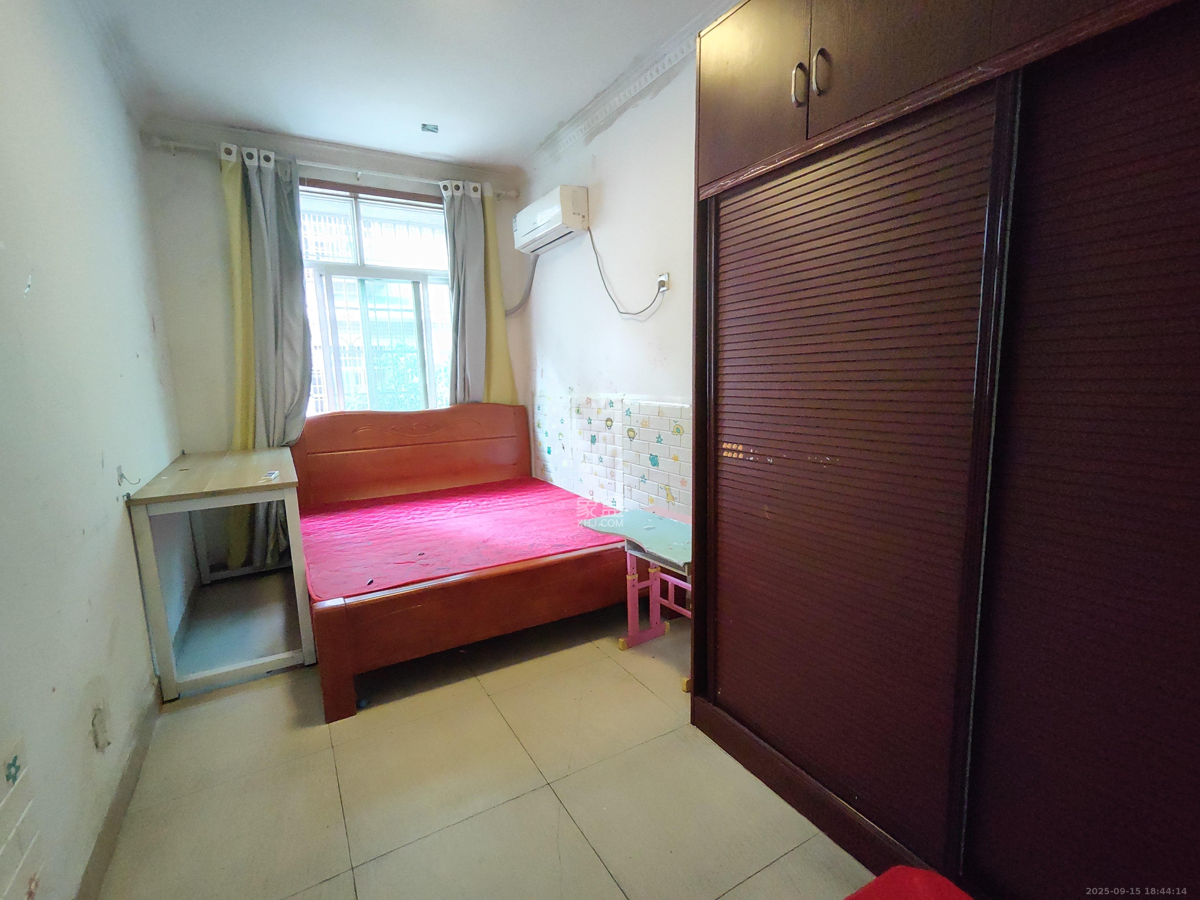 泉塘小区 2室2厅1卫 1000.0元/月 泉塘小区 2室2厅1卫 1000.0元/月室内图