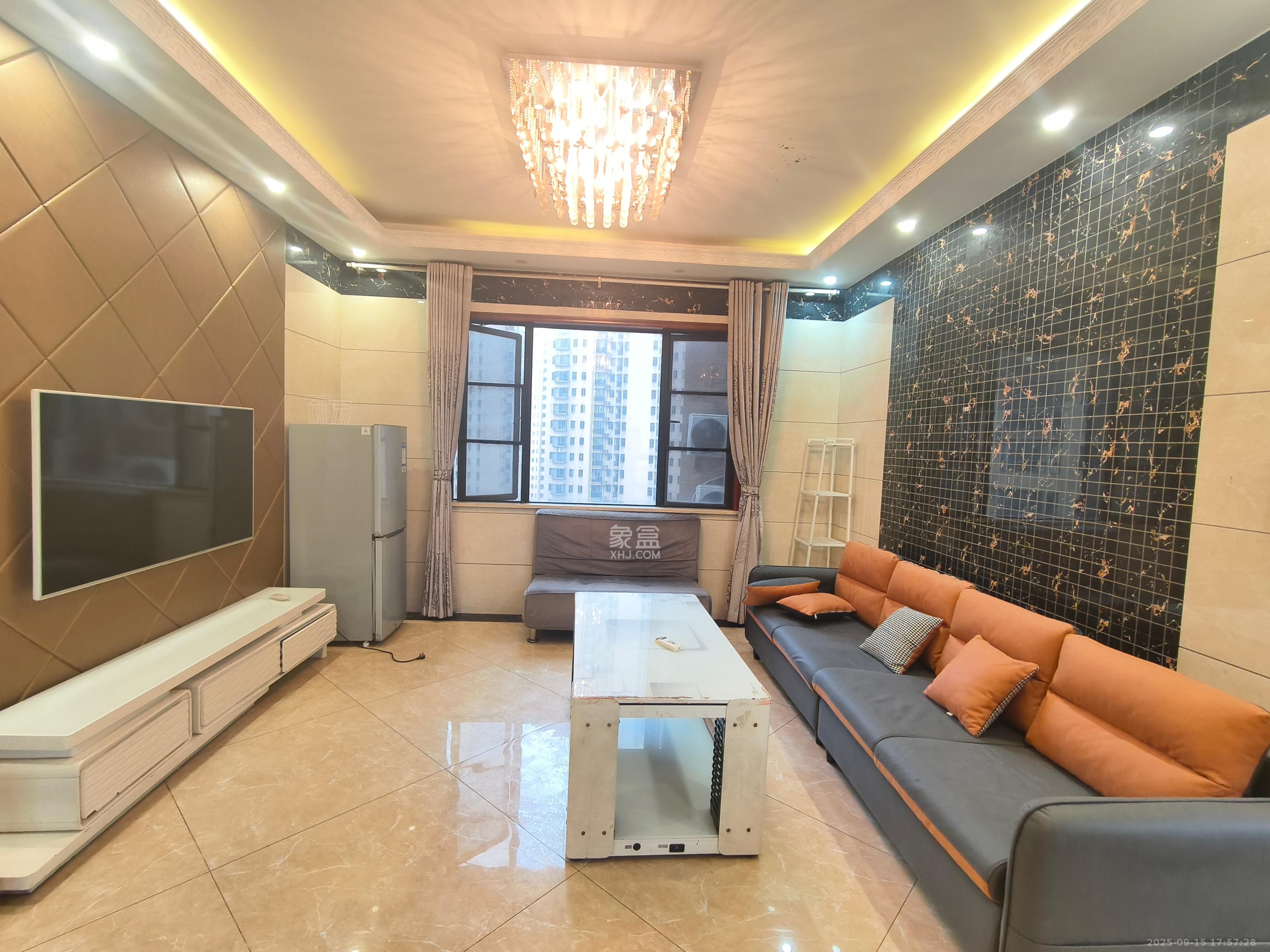 兴威帕克水岸 3室2厅2卫 2500.0元/月 兴威帕克水岸 3室2厅2卫 2500.0元/月室内图