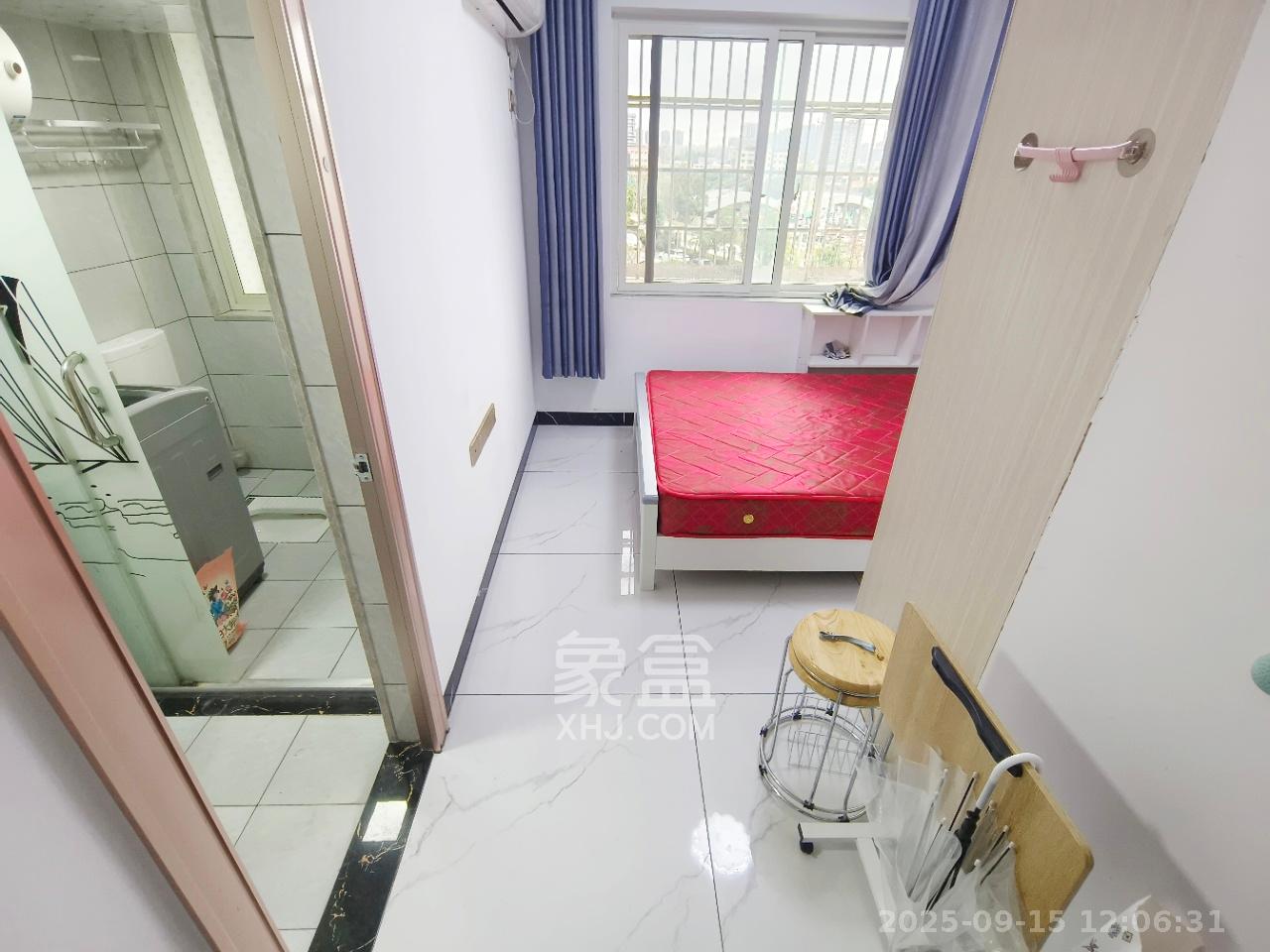 和润园一、二期 1室1厅1卫 900.0元/月 和润园一、二期 1室1厅1卫 900.0元/月室内图