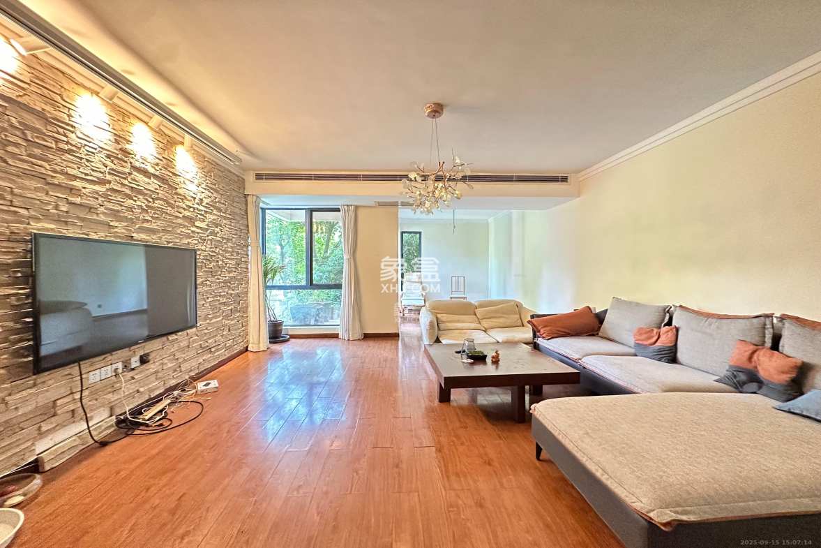 南山苏迪亚诺 4室2厅2卫 3200.0元/月 南山苏迪亚诺 4室2厅2卫 3200.0元/月室内图