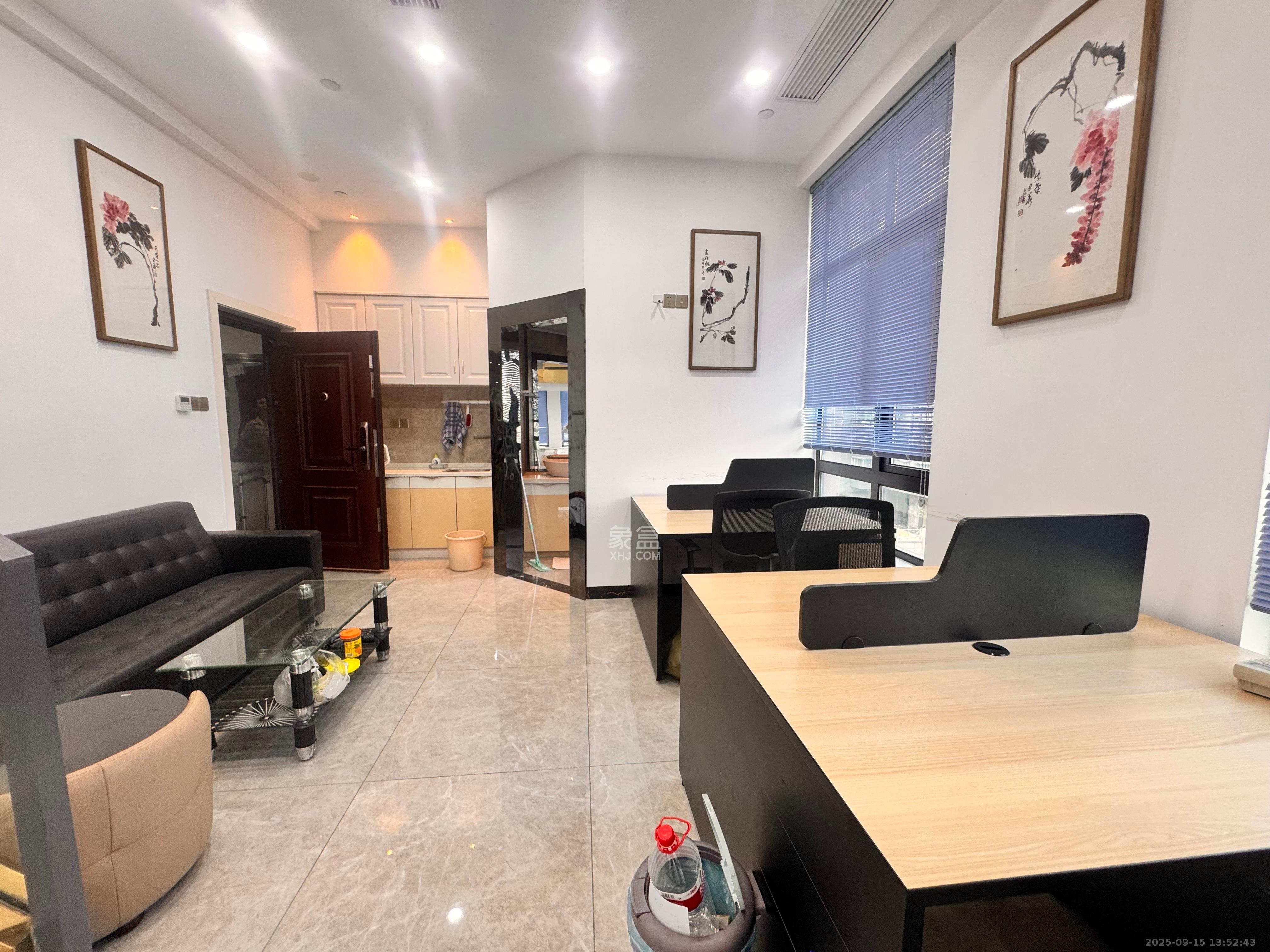 荣悦台 1室1厅1卫 2500.0元/月 荣悦台 1室1厅1卫 2500.0元/月室内图