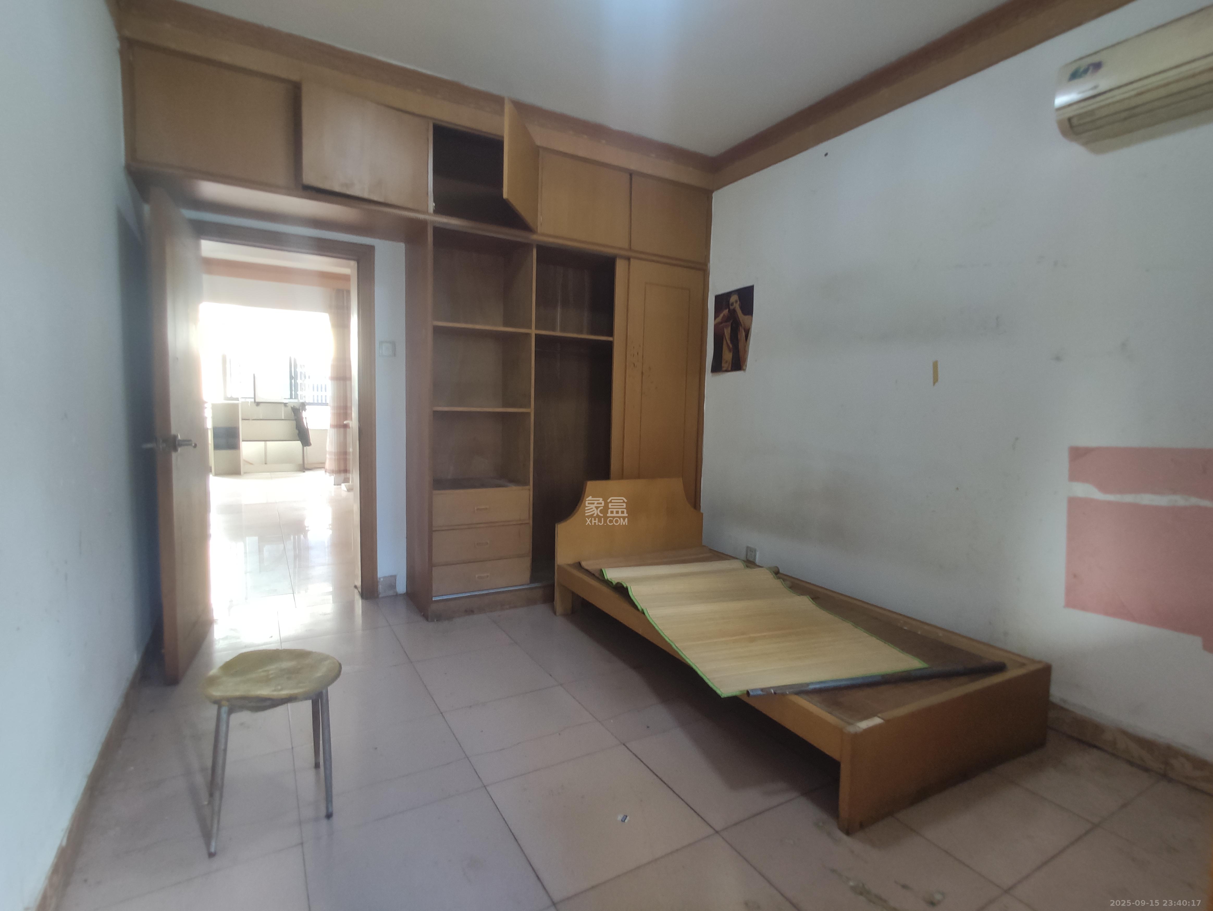 五一东村  1室0厅0卫    2400.0元/月室内图