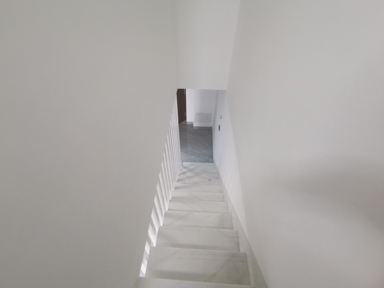 远大购物广场  2室2厅2卫    1800.0元/月 远大购物广场  2室2厅2卫    1800.0元/月室内图